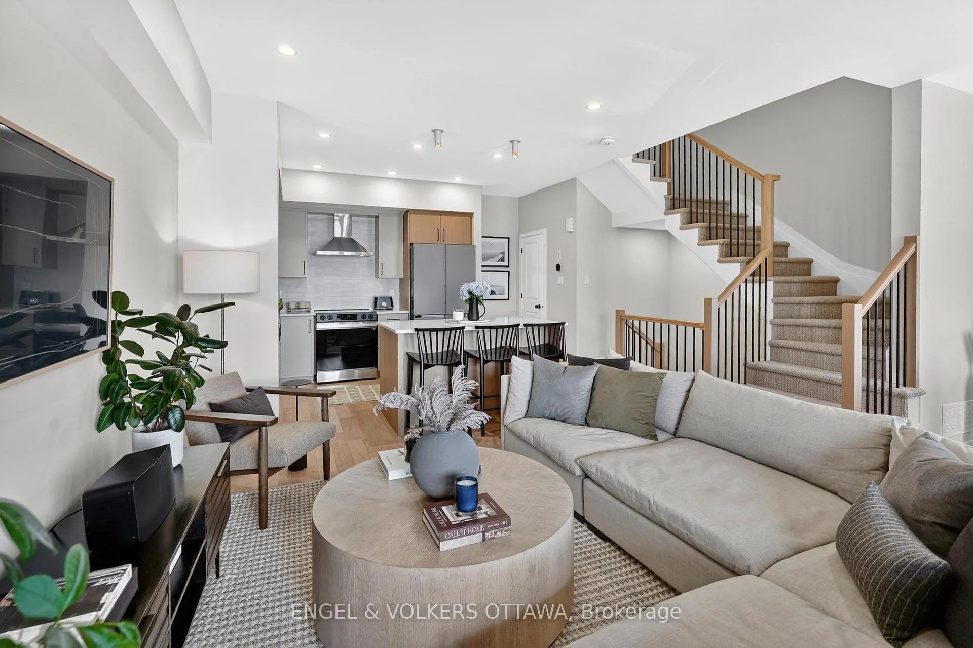 Photo 19 of 1764 Crux Road, Ottawa, Mer Bleue/Bradley Estates/Anderson Park — HOMEH