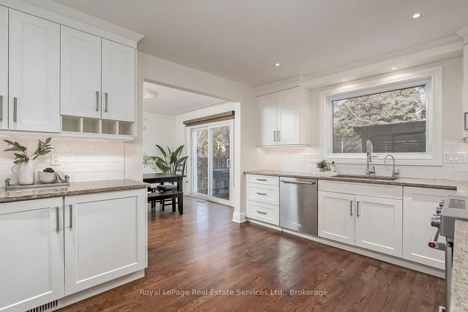 Photo 16 of 5193 Lakeshore Road, Burlington, Appleby — HOMEH