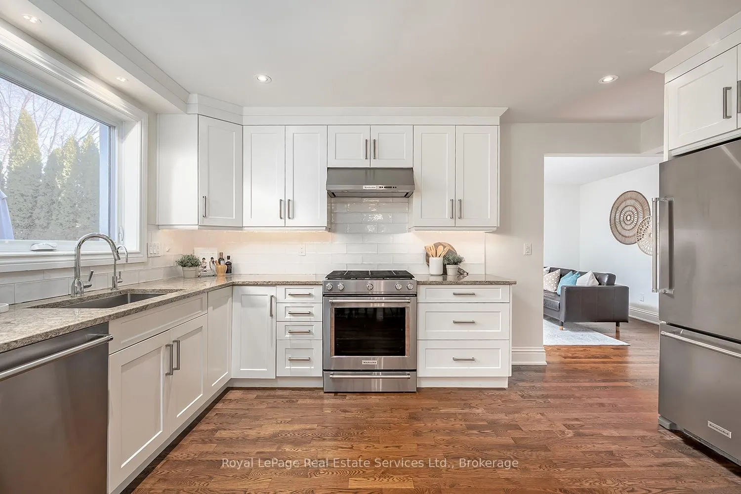 Photo 18 of 5193 Lakeshore Road, Burlington, Appleby — HOMEH