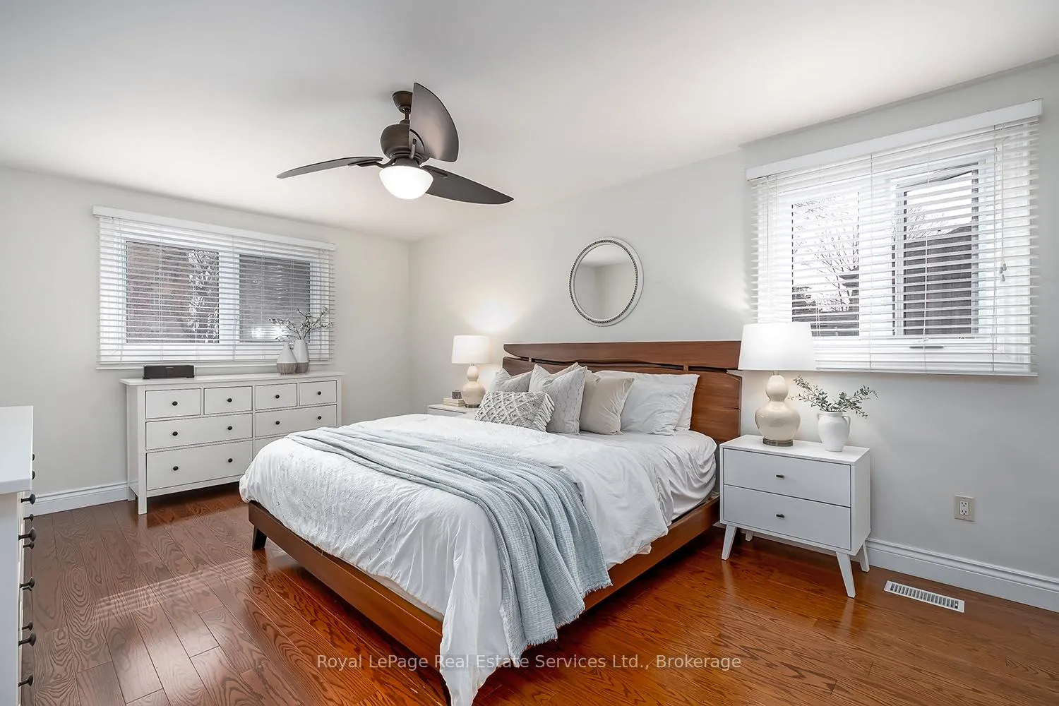 Photo 25 of 5193 Lakeshore Road, Burlington, Appleby — HOMEH