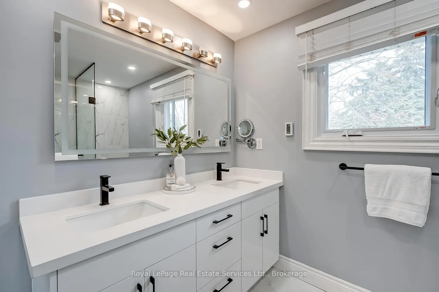 Photo 28 of 5193 Lakeshore Road, Burlington, Appleby — HOMEH