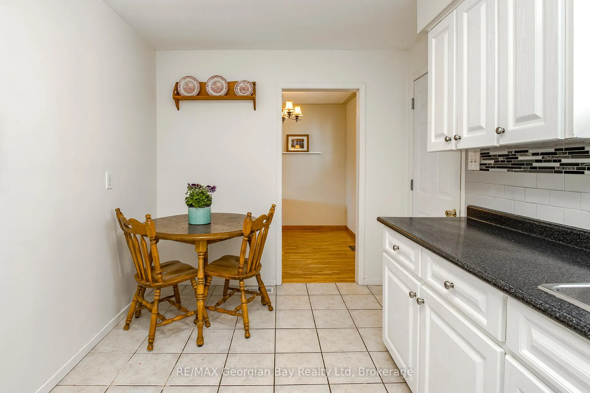 Photo 6 of 648 Manly Street, Midland — HOMEH