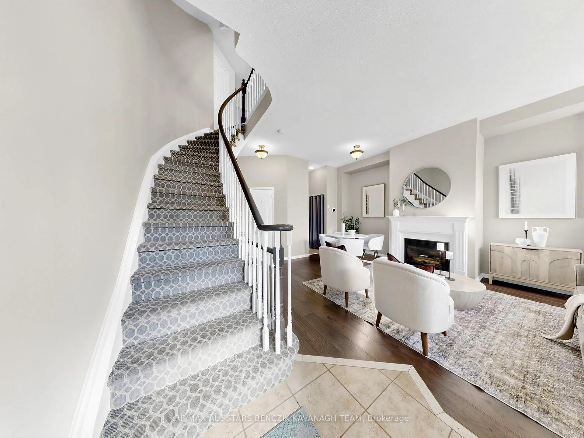 Photo 3 of 225 Walkerville Road, Markham, Cornell — HOMEH