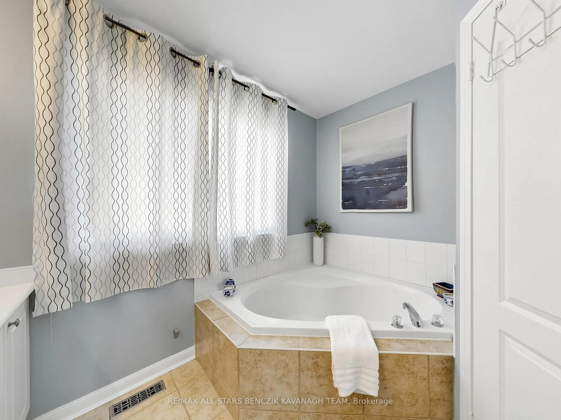 Photo 20 of 225 Walkerville Road, Markham, Cornell — HOMEH