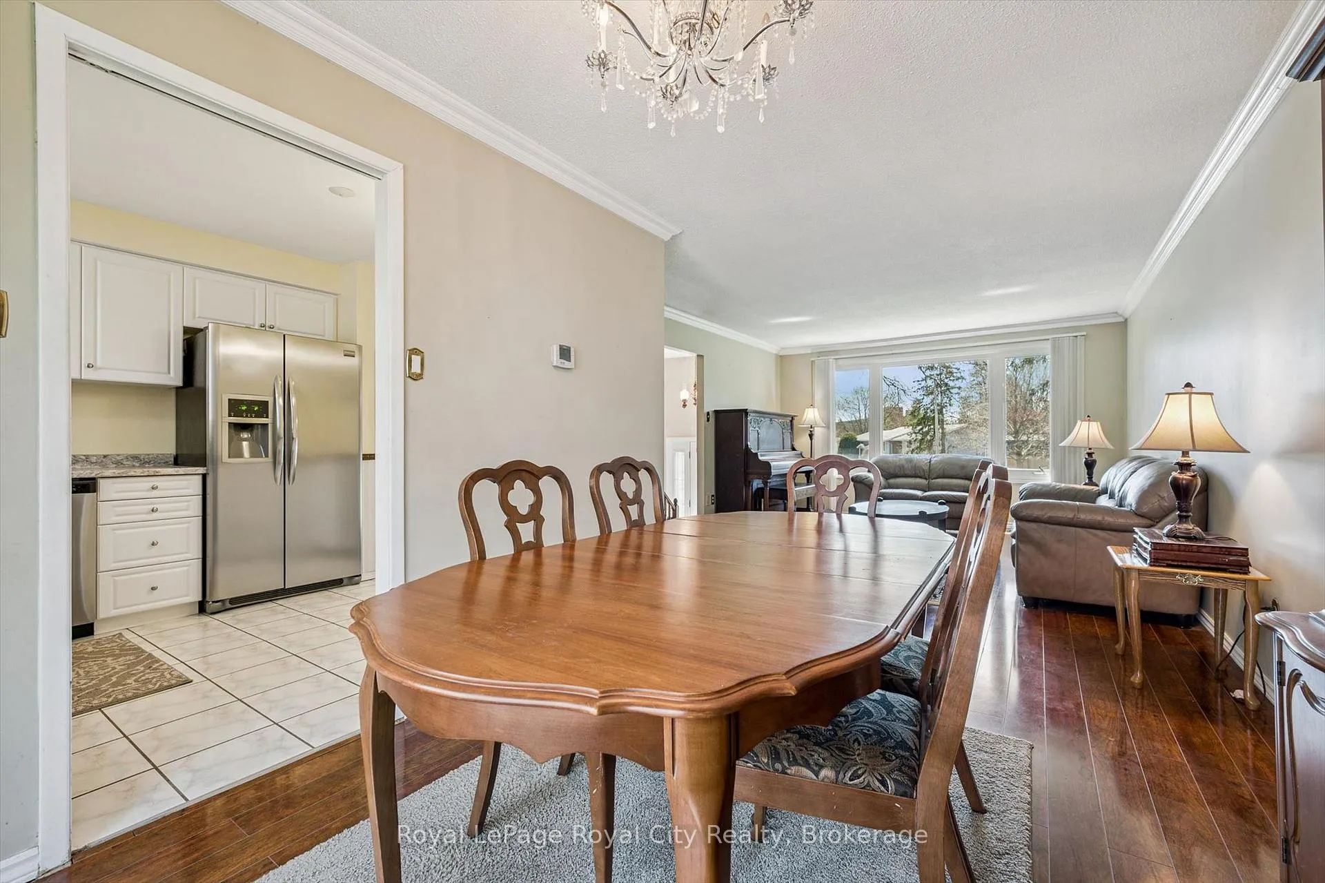 Photo 10 of 11 Gregory Place, Guelph, Willow West/Sugarbush/West Acres — HOMEH