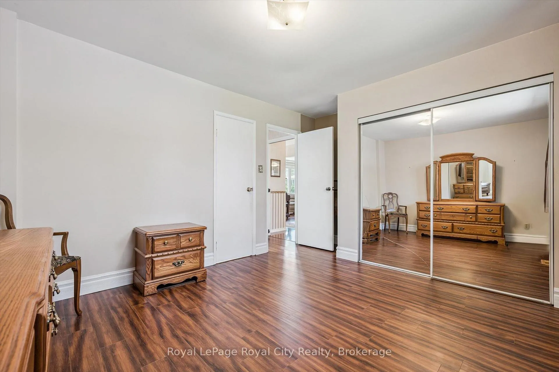 Photo 16 of 11 Gregory Place, Guelph, Willow West/Sugarbush/West Acres — HOMEH