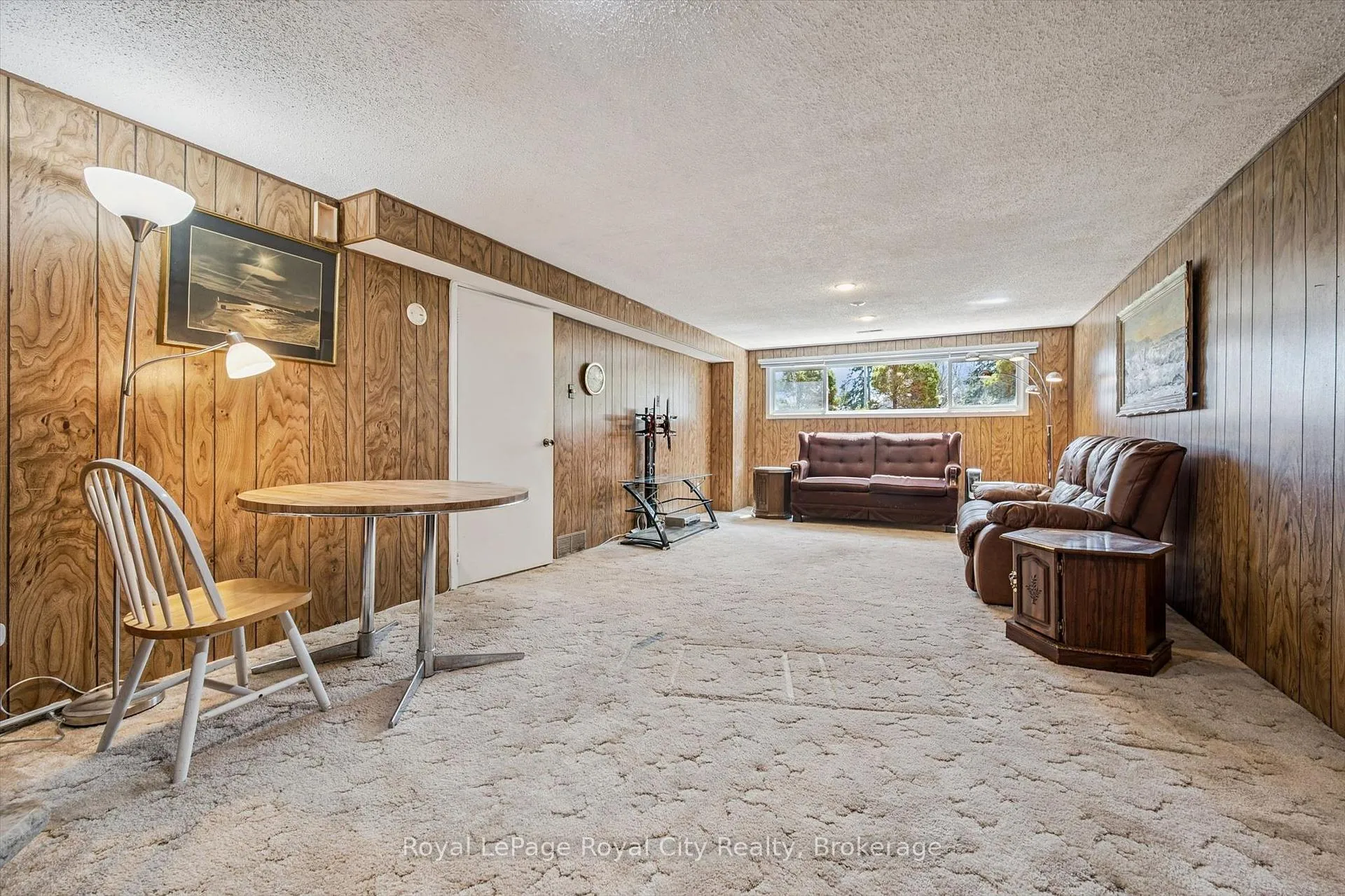 Photo 24 of 11 Gregory Place, Guelph, Willow West/Sugarbush/West Acres — HOMEH