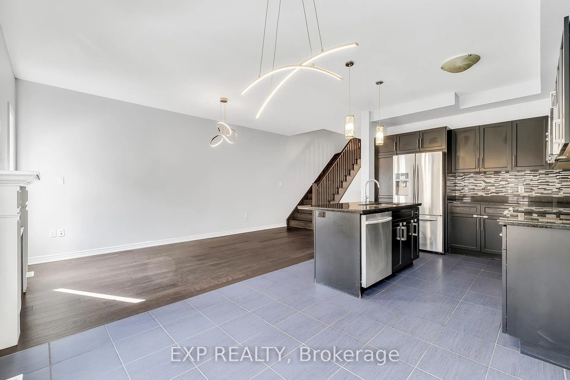 Photo 5 of 89 Sonoma Valley Crescent, Hamilton, Mewburn — HOMEH