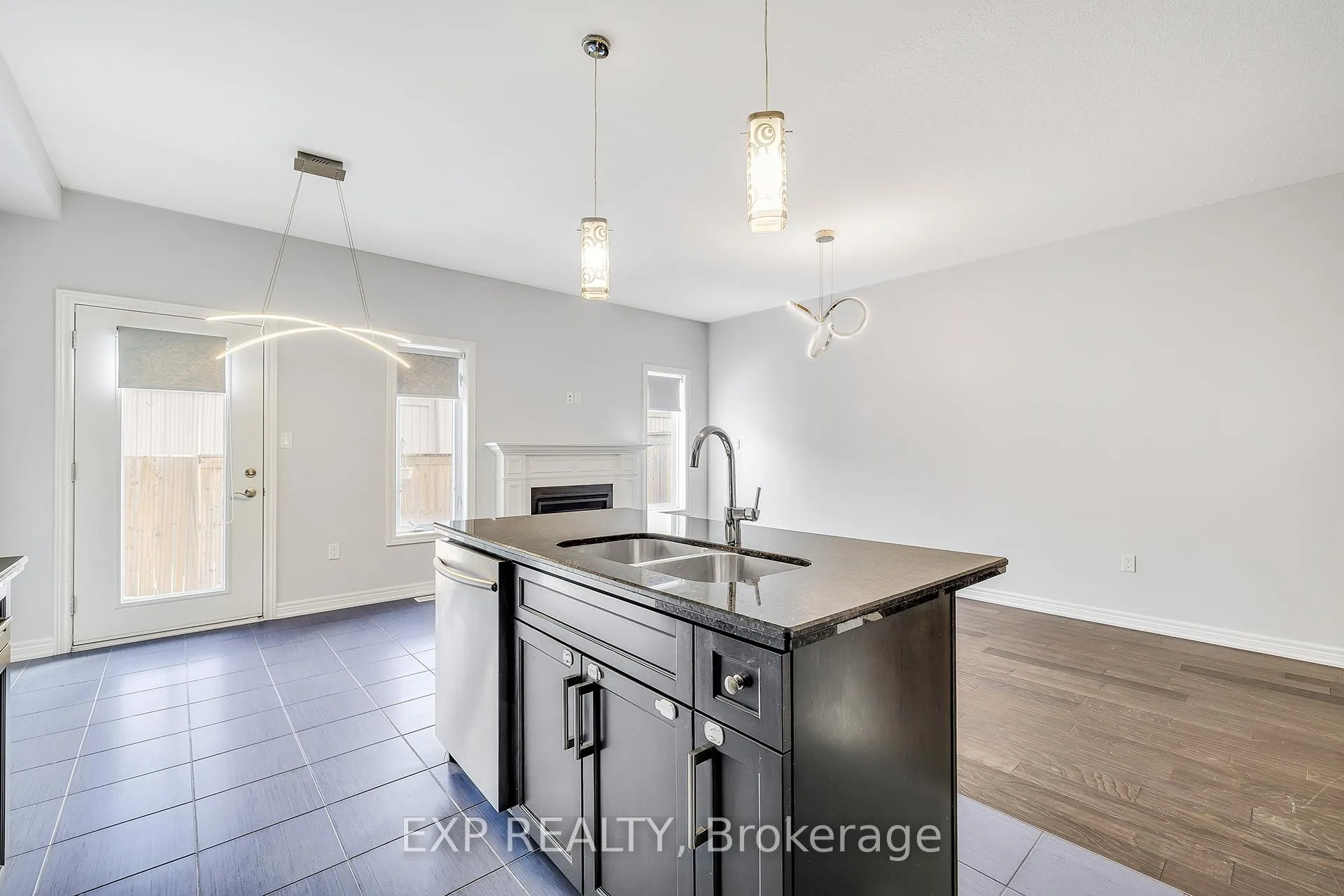 Photo 10 of 89 Sonoma Valley Crescent, Hamilton, Mewburn — HOMEH