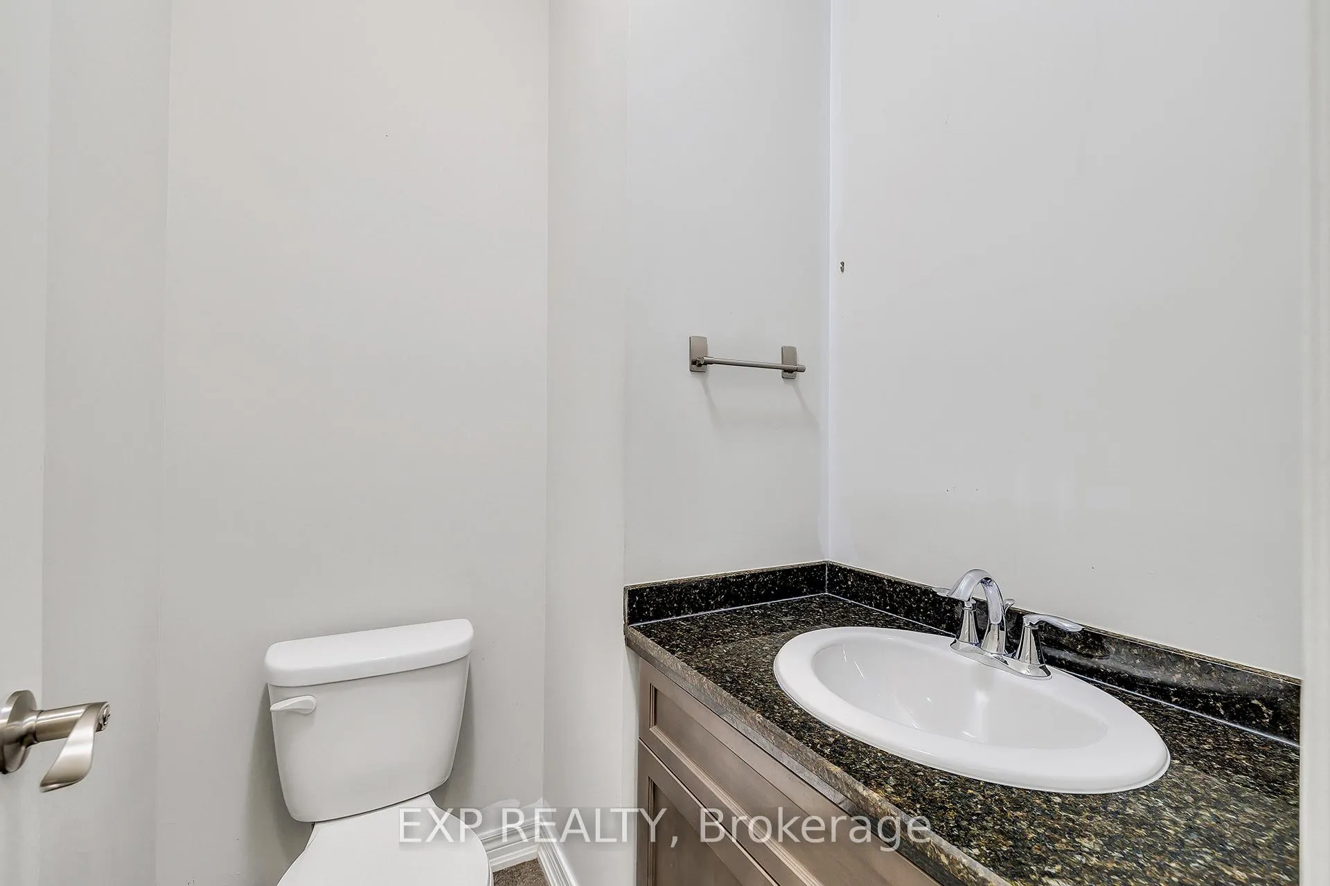 Photo 15 of 89 Sonoma Valley Crescent, Hamilton, Mewburn — HOMEH