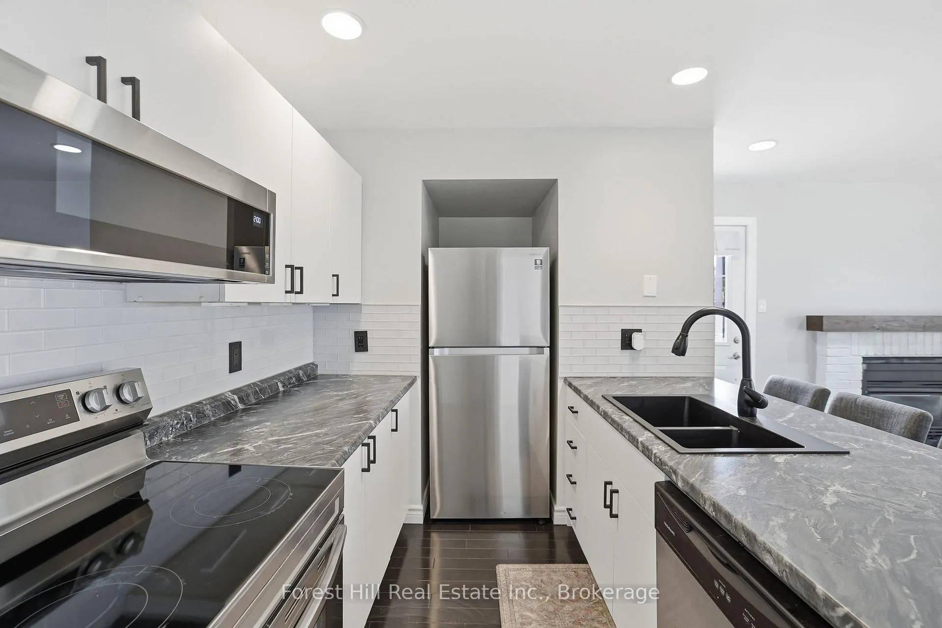 Photo 6 of Unit 109, 23 Dawson Drive, Collingwood — HOMEH