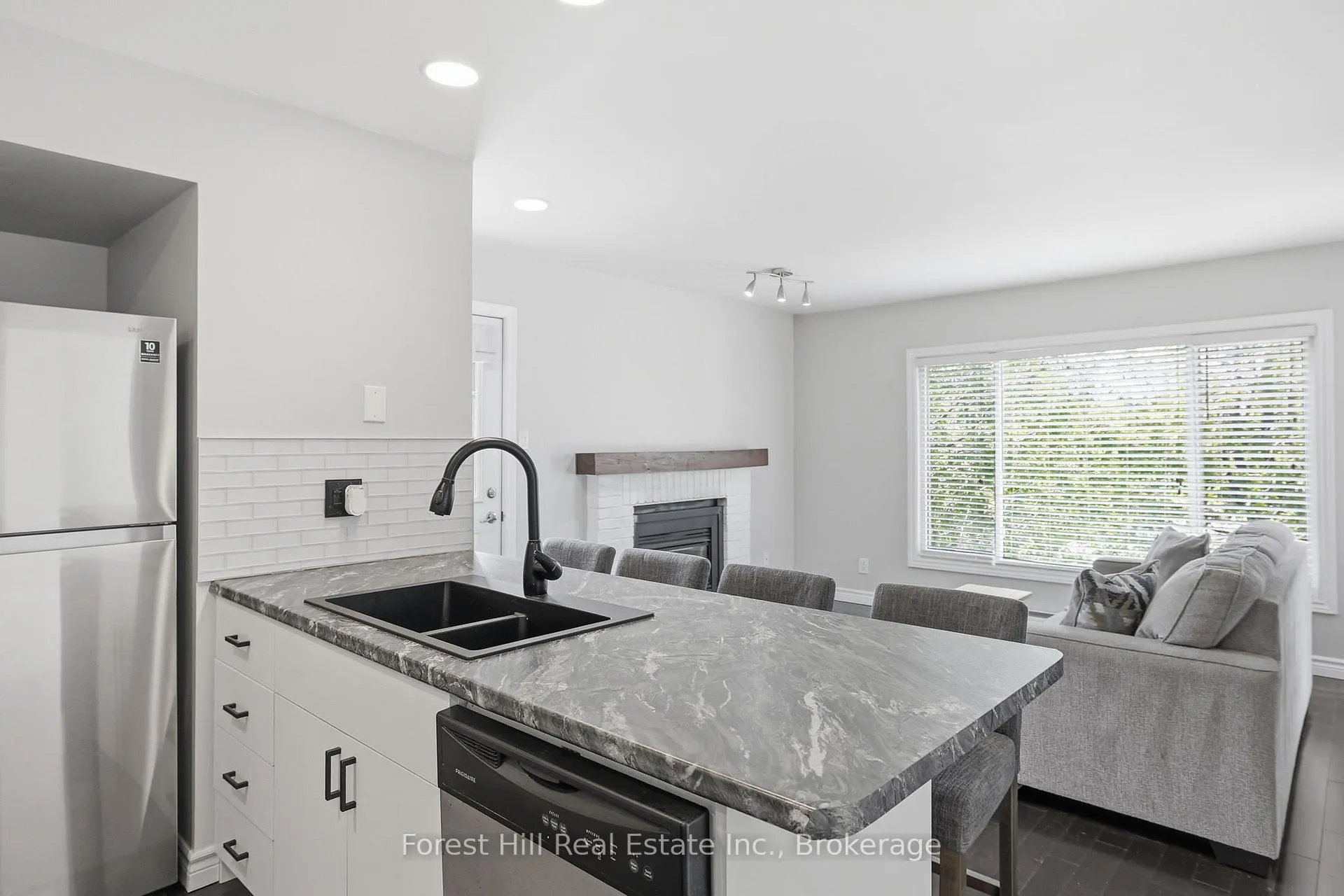 Photo 7 of Unit 109, 23 Dawson Drive, Collingwood — HOMEH