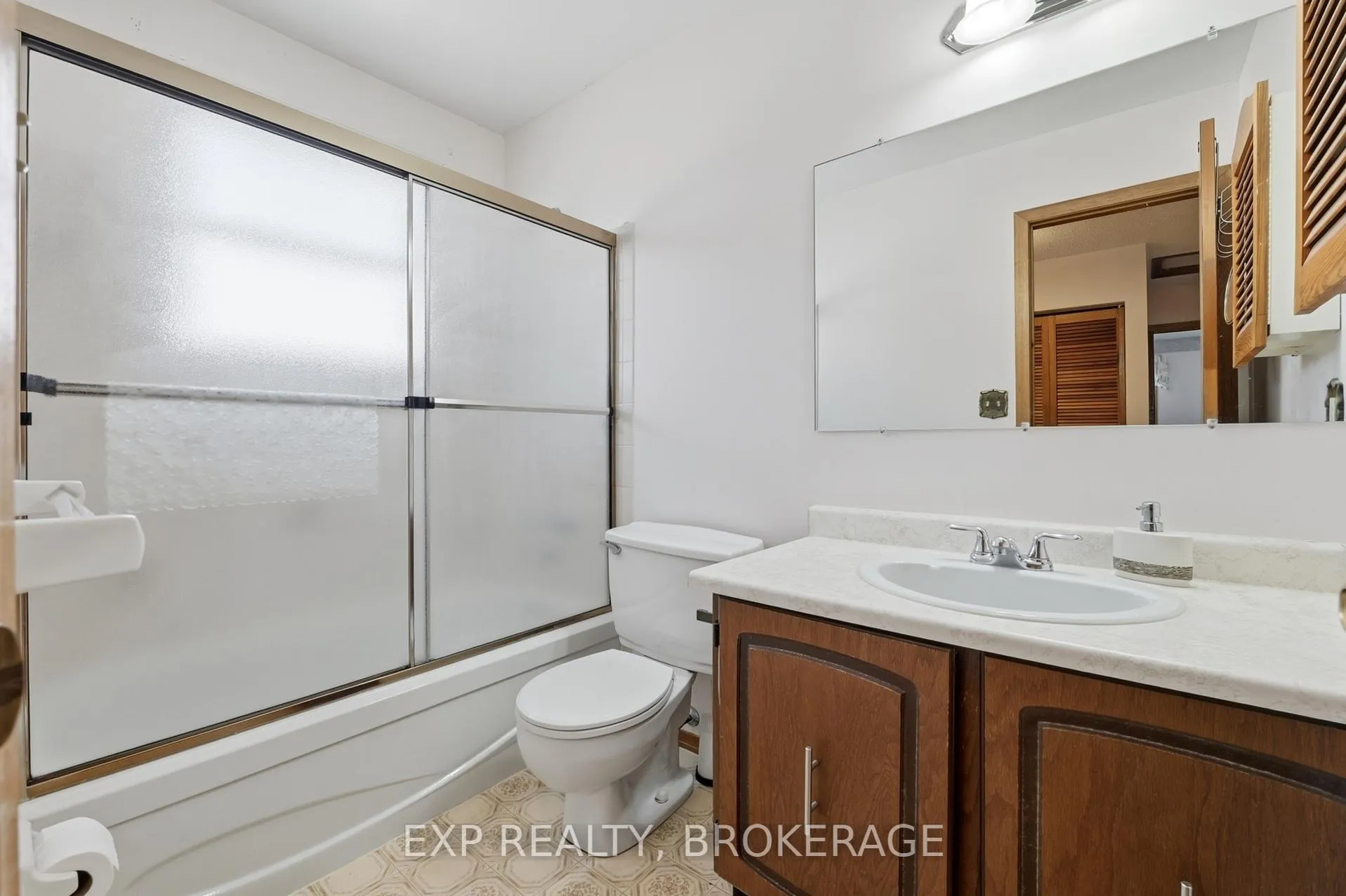 Photo 13 of 693 Cedarwood Drive, Kingston, City Northwest — HOMEH