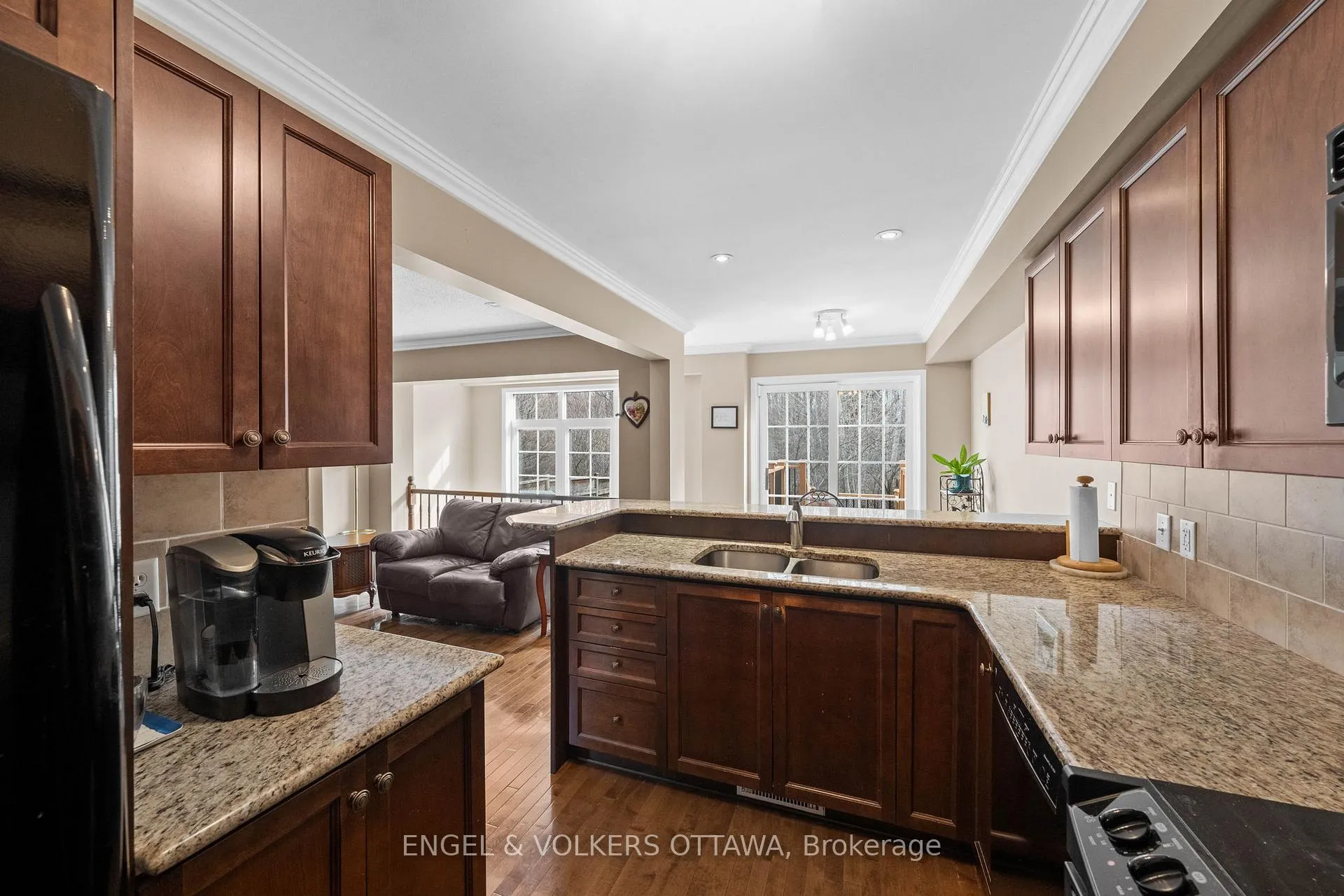 Photo 10 of 25 Goldthorpe Private, Ottawa, Barrhaven - Stonebridge — HOMEH