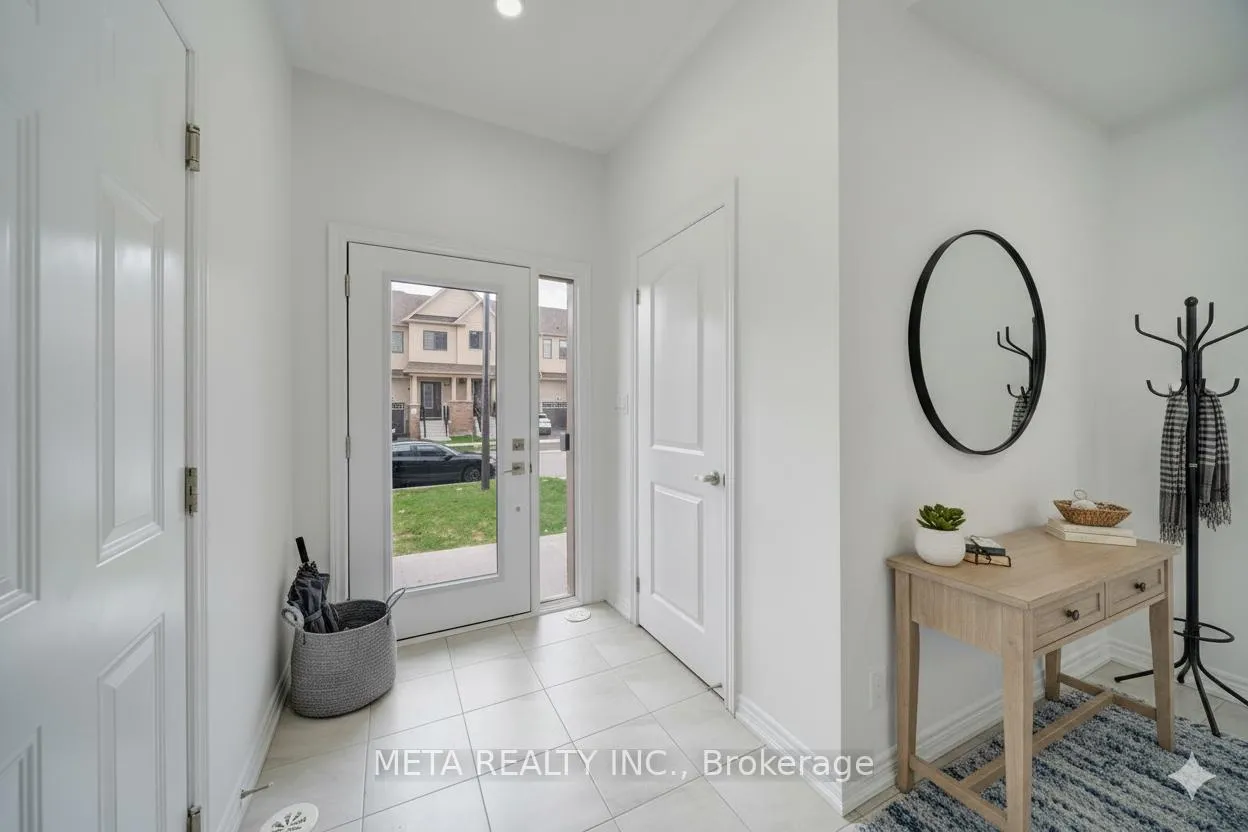 Photo 3 of 1073 Lockie Drive, Oshawa, Kedron — HOMEH