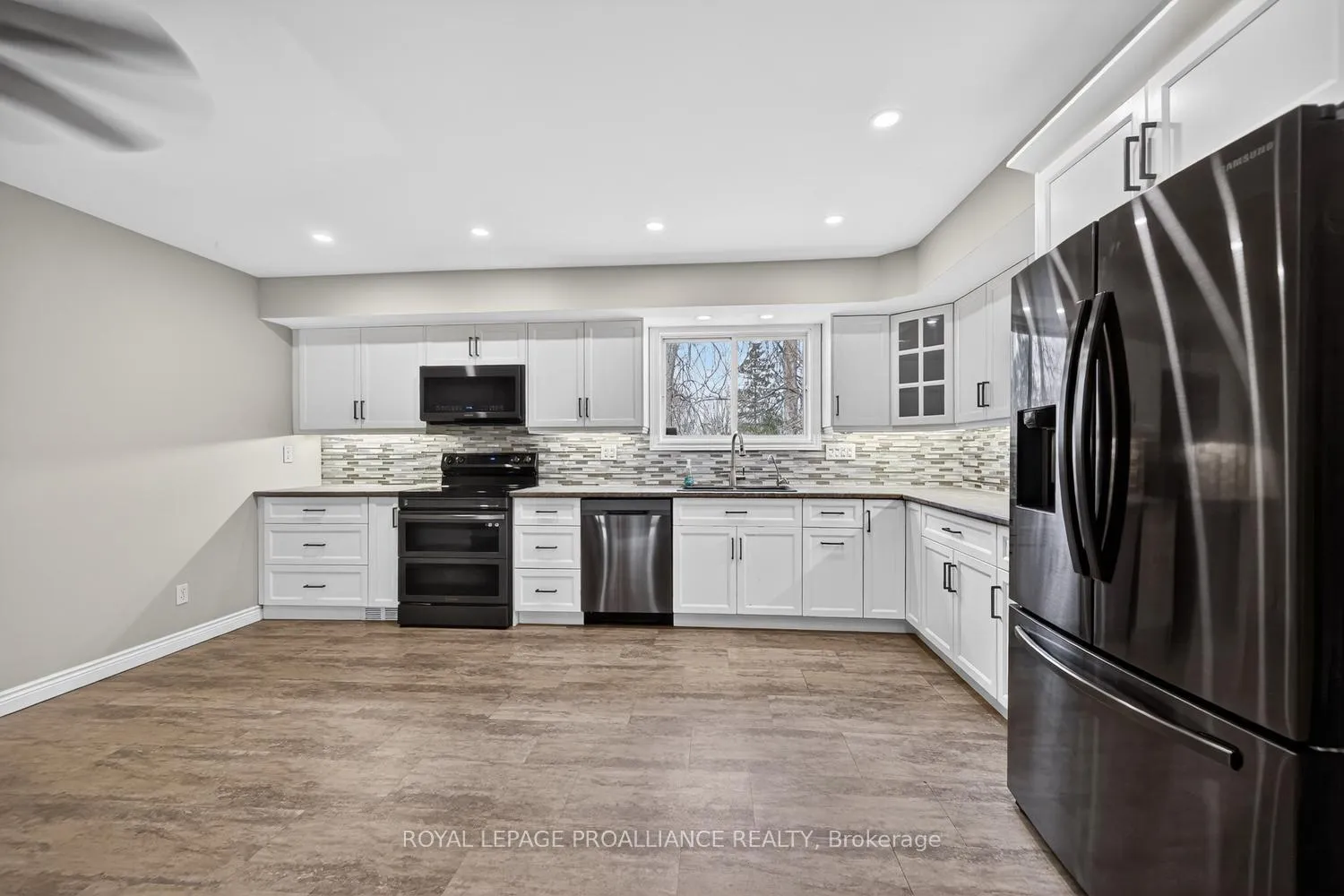Photo 11 of 8100 Amelia Street, Augusta, Augusta Twp — HOMEH