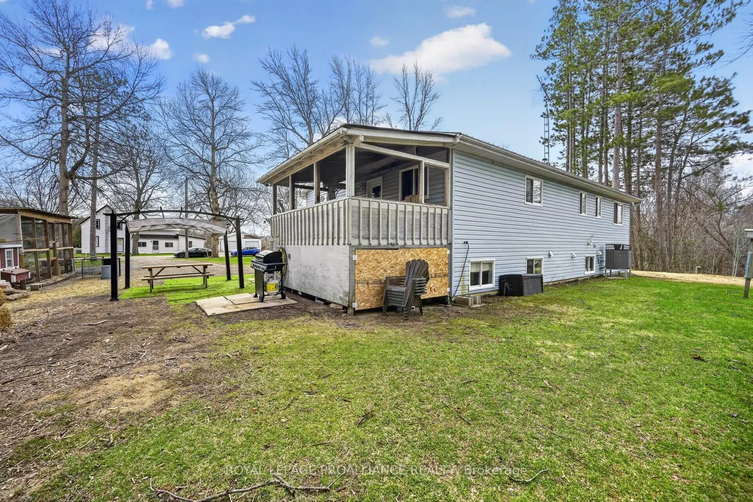 Photo 35 of 8100 Amelia Street, Augusta, Augusta Twp — HOMEH