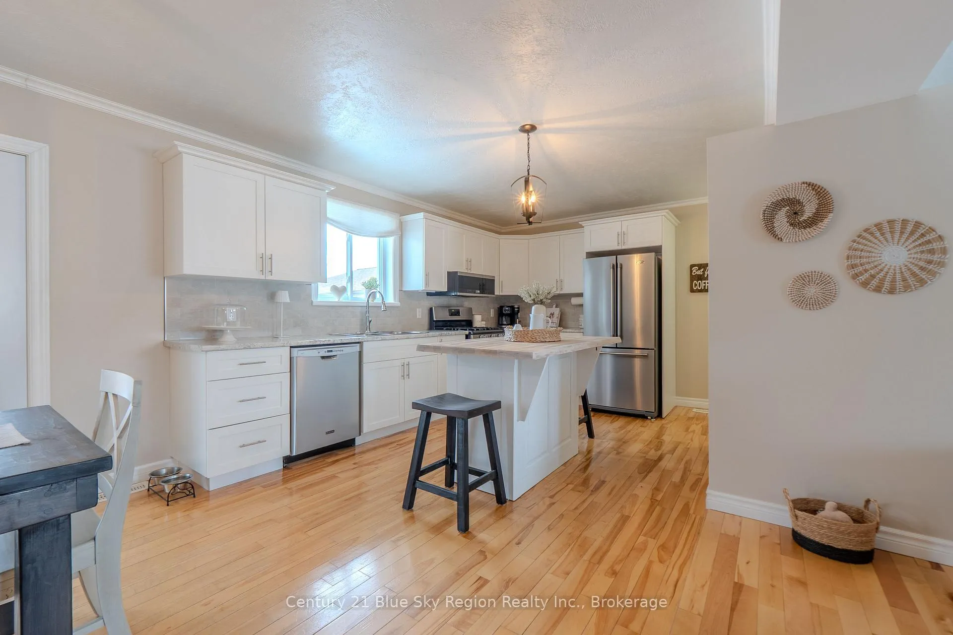 Photo 4 of 12 Riverfront Drive, West Nipissing, Sturgeon Falls — HOMEH