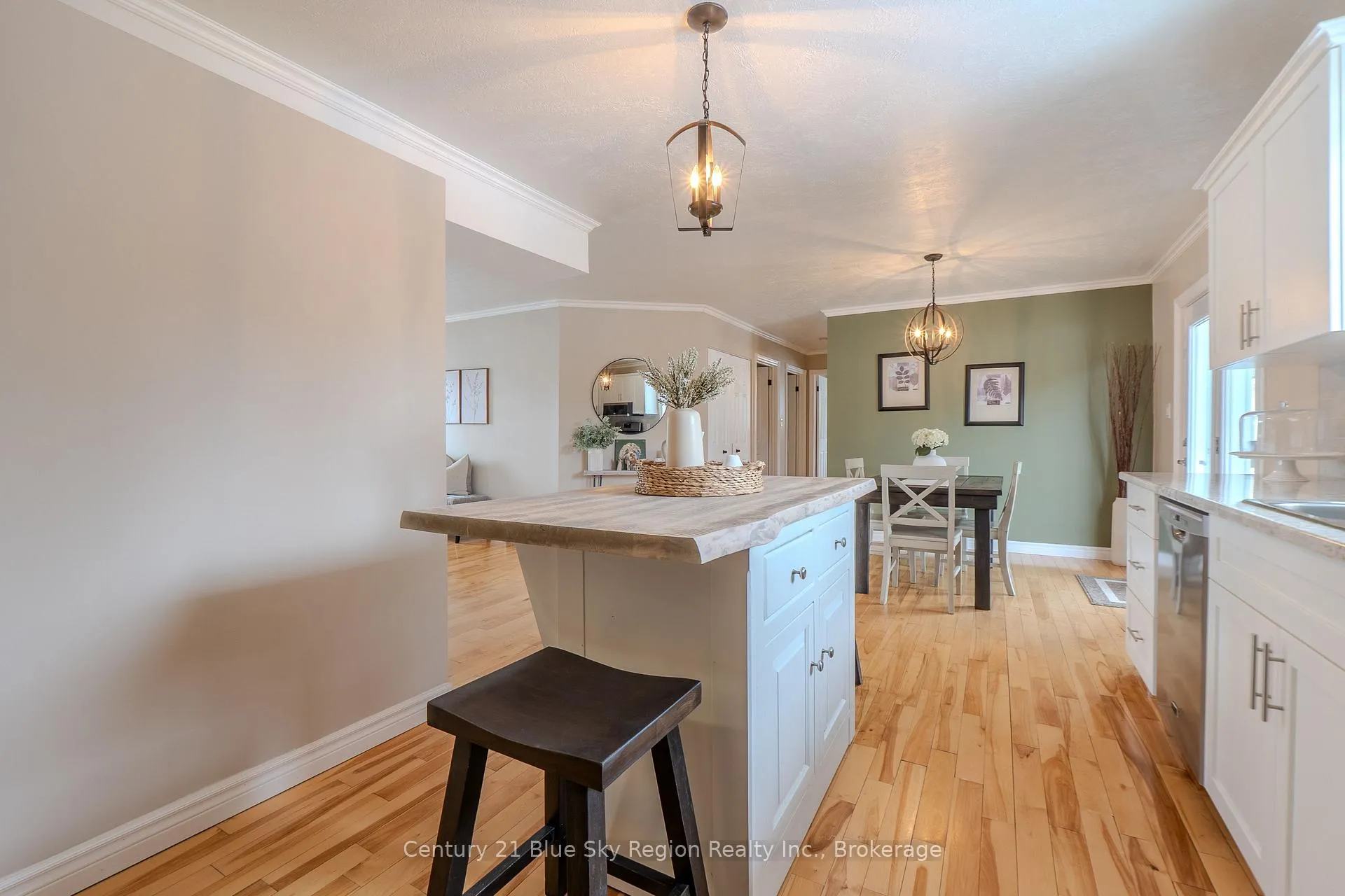 Photo 9 of 12 Riverfront Drive, West Nipissing, Sturgeon Falls — HOMEH