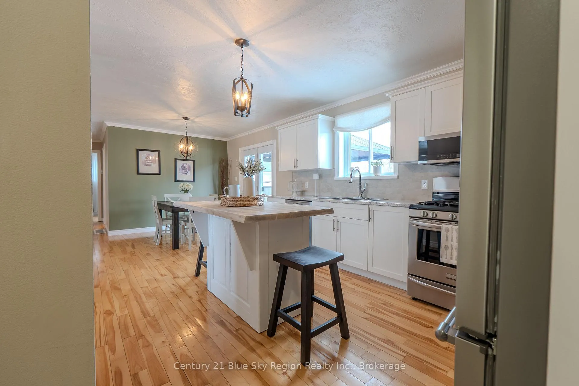Photo 10 of 12 Riverfront Drive, West Nipissing, Sturgeon Falls — HOMEH