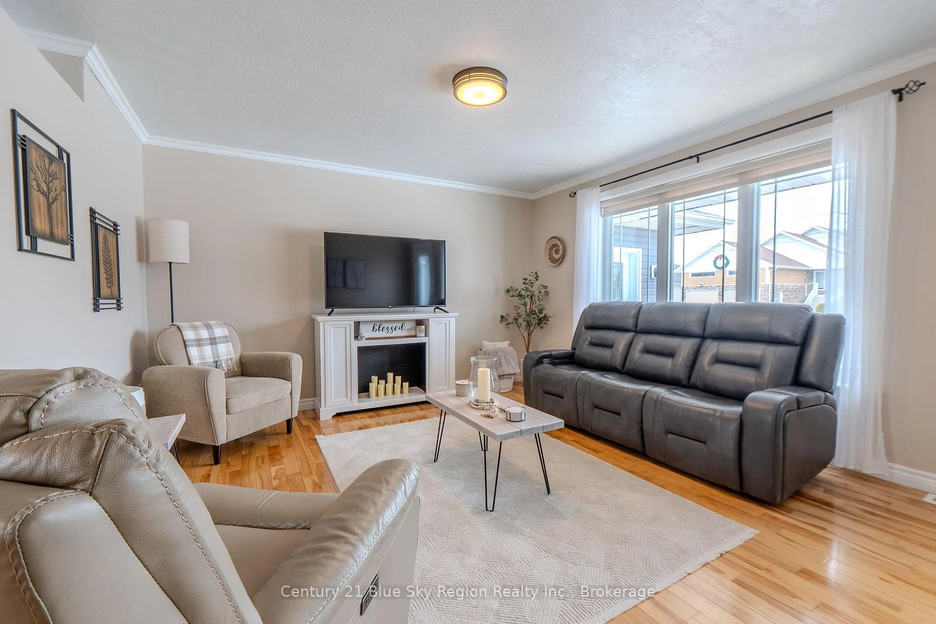Photo 16 of 12 Riverfront Drive, West Nipissing, Sturgeon Falls — HOMEH
