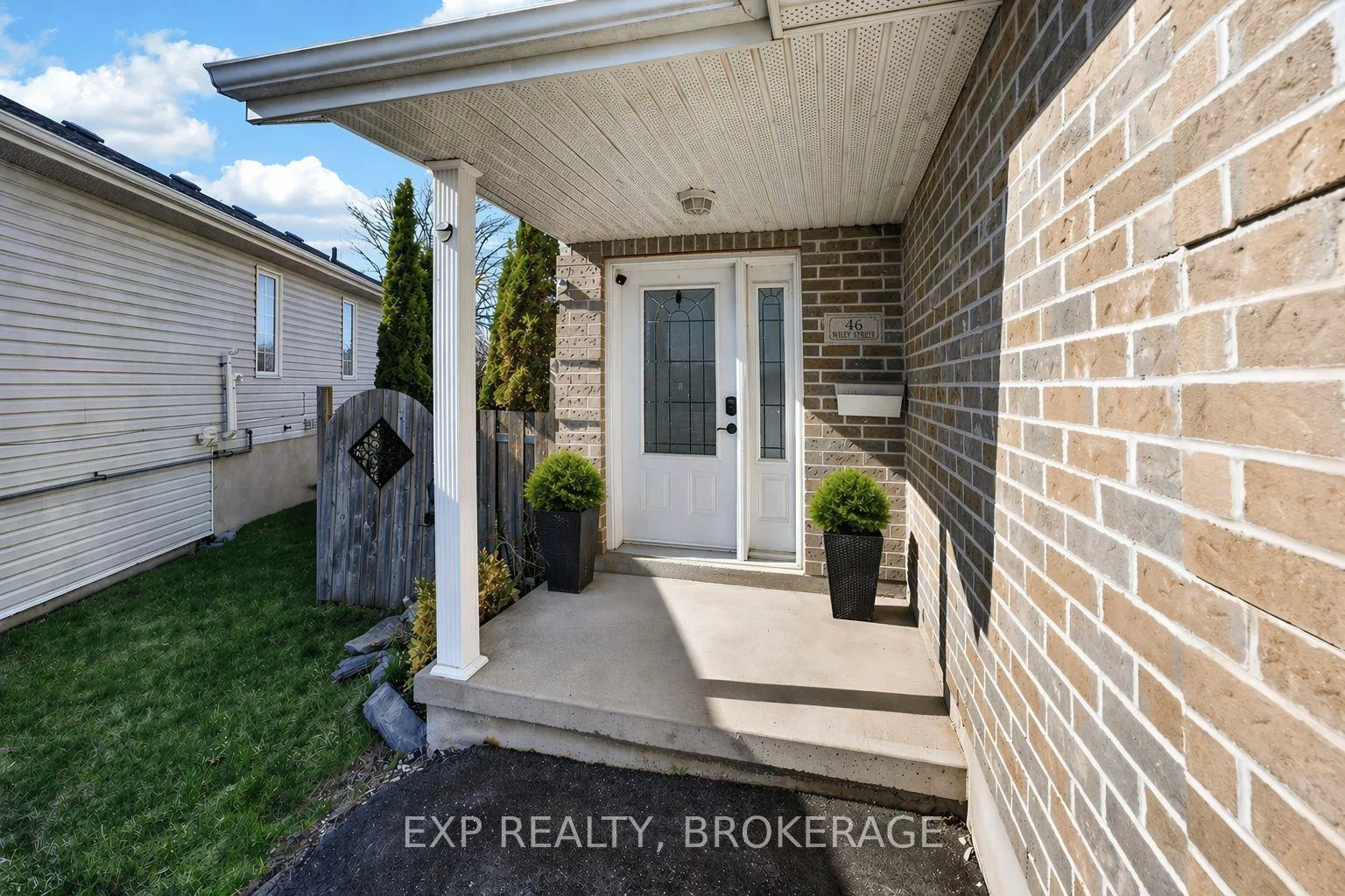 Photo 2 of 46 Wiley Street, Kingston, Rideau — HOMEH