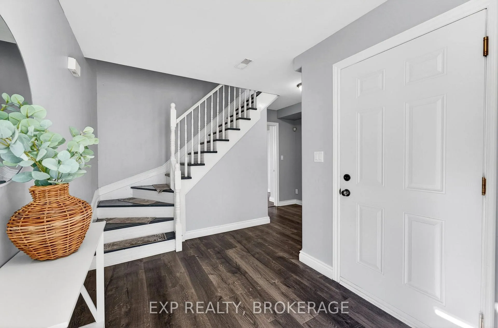 Photo 4 of 46 Wiley Street, Kingston, Rideau — HOMEH