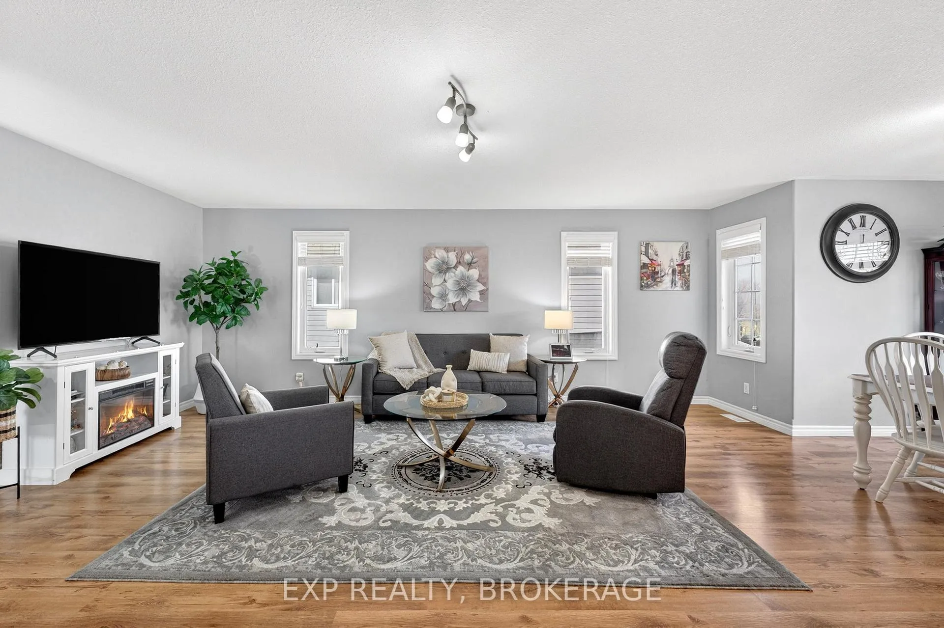Photo 7 of 46 Wiley Street, Kingston, Rideau — HOMEH