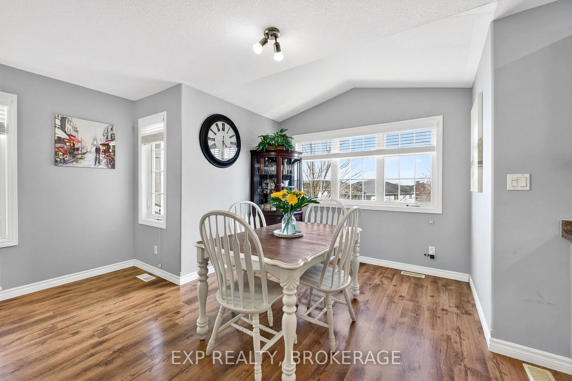 Photo 10 of 46 Wiley Street, Kingston, Rideau — HOMEH