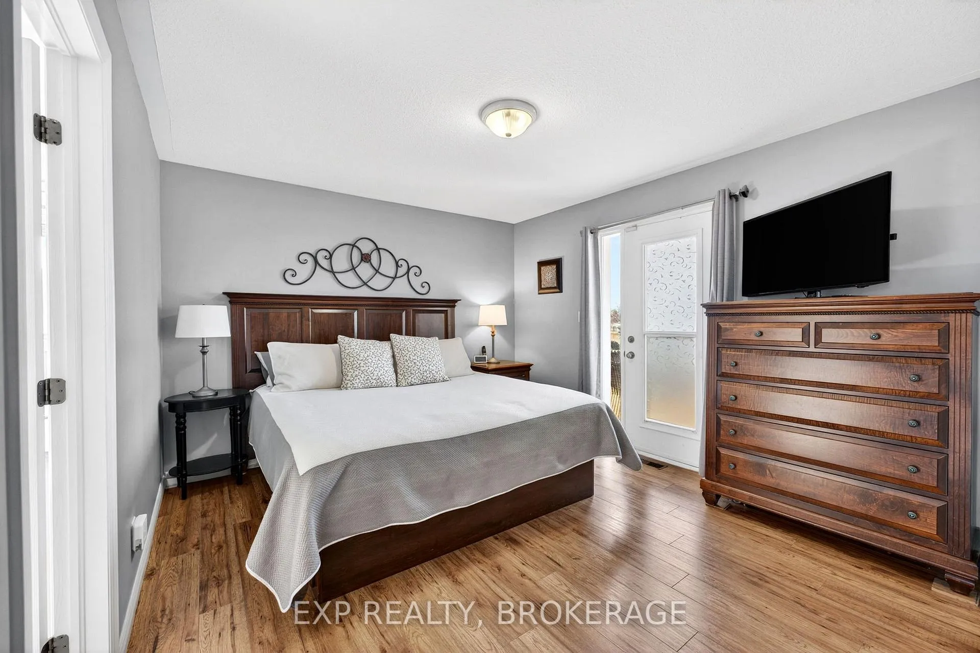 Photo 14 of 46 Wiley Street, Kingston, Rideau — HOMEH
