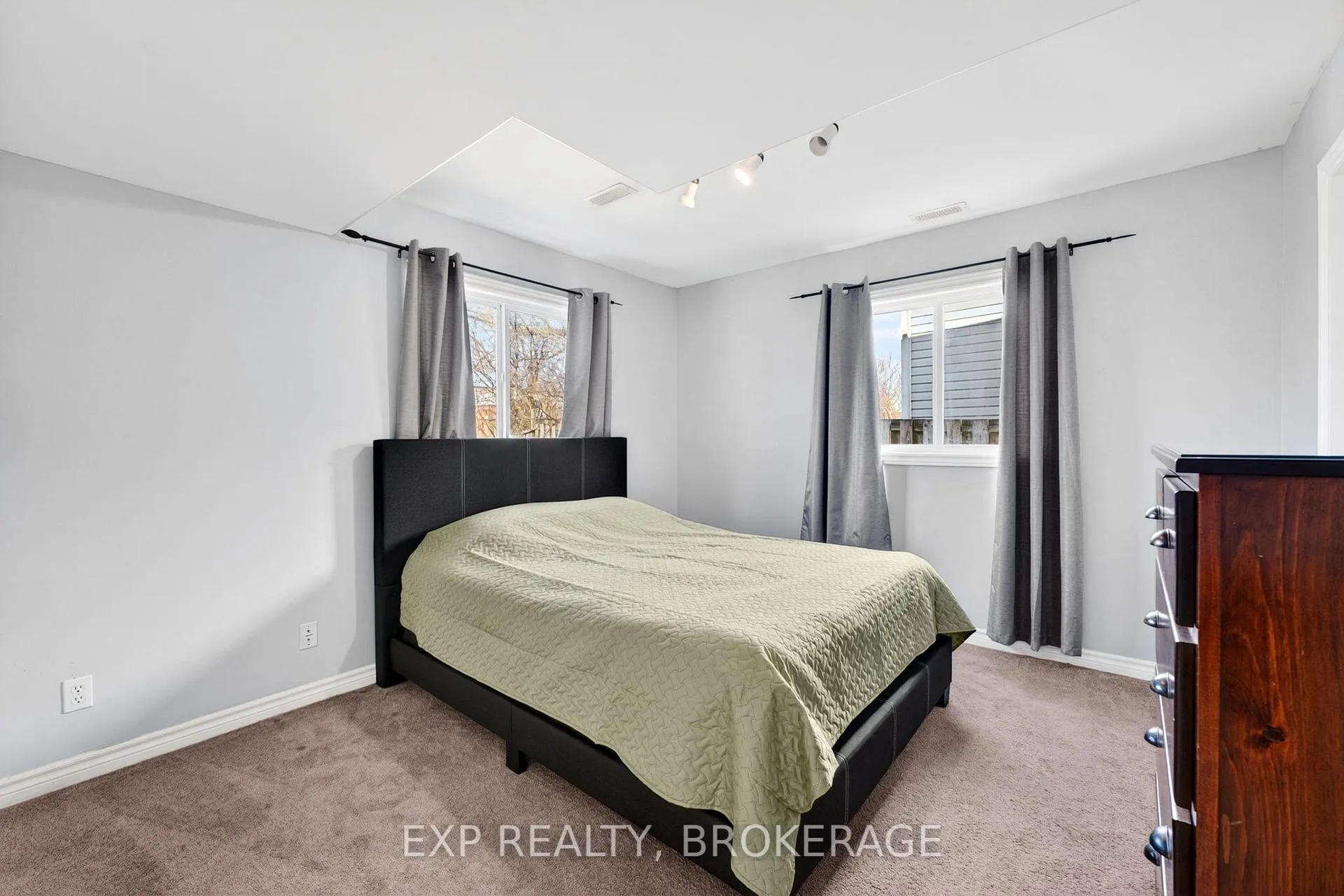 Photo 20 of 46 Wiley Street, Kingston, Rideau — HOMEH