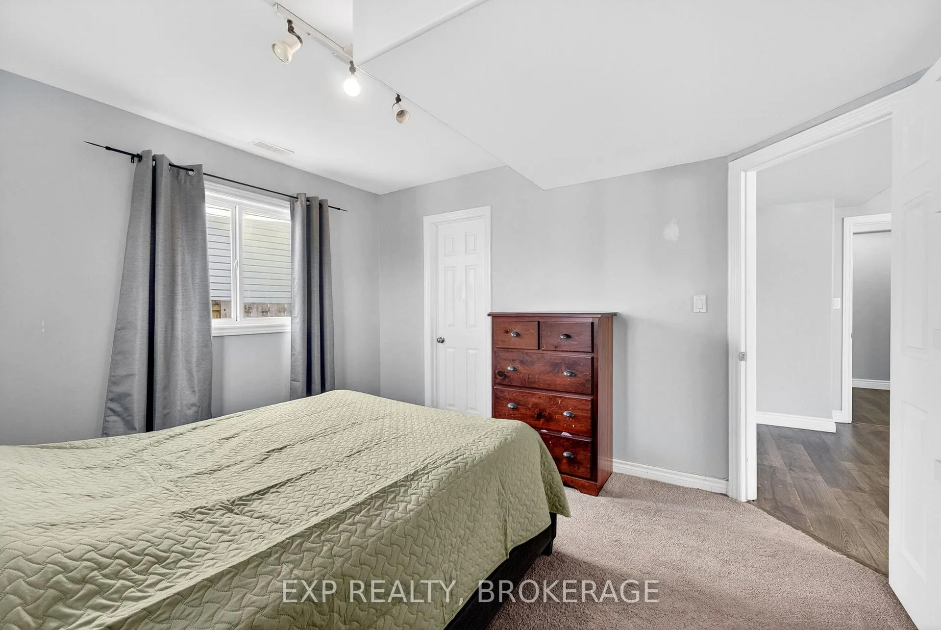 Photo 21 of 46 Wiley Street, Kingston, Rideau — HOMEH