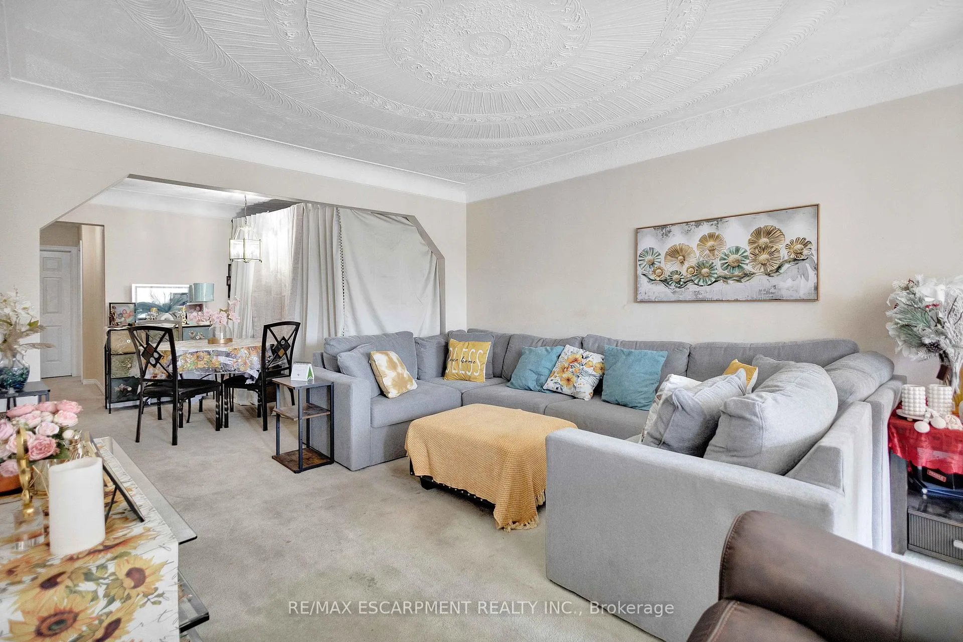 Photo 6 of 304 Celtic Drive, Hamilton, Stoney Creek — HOMEH