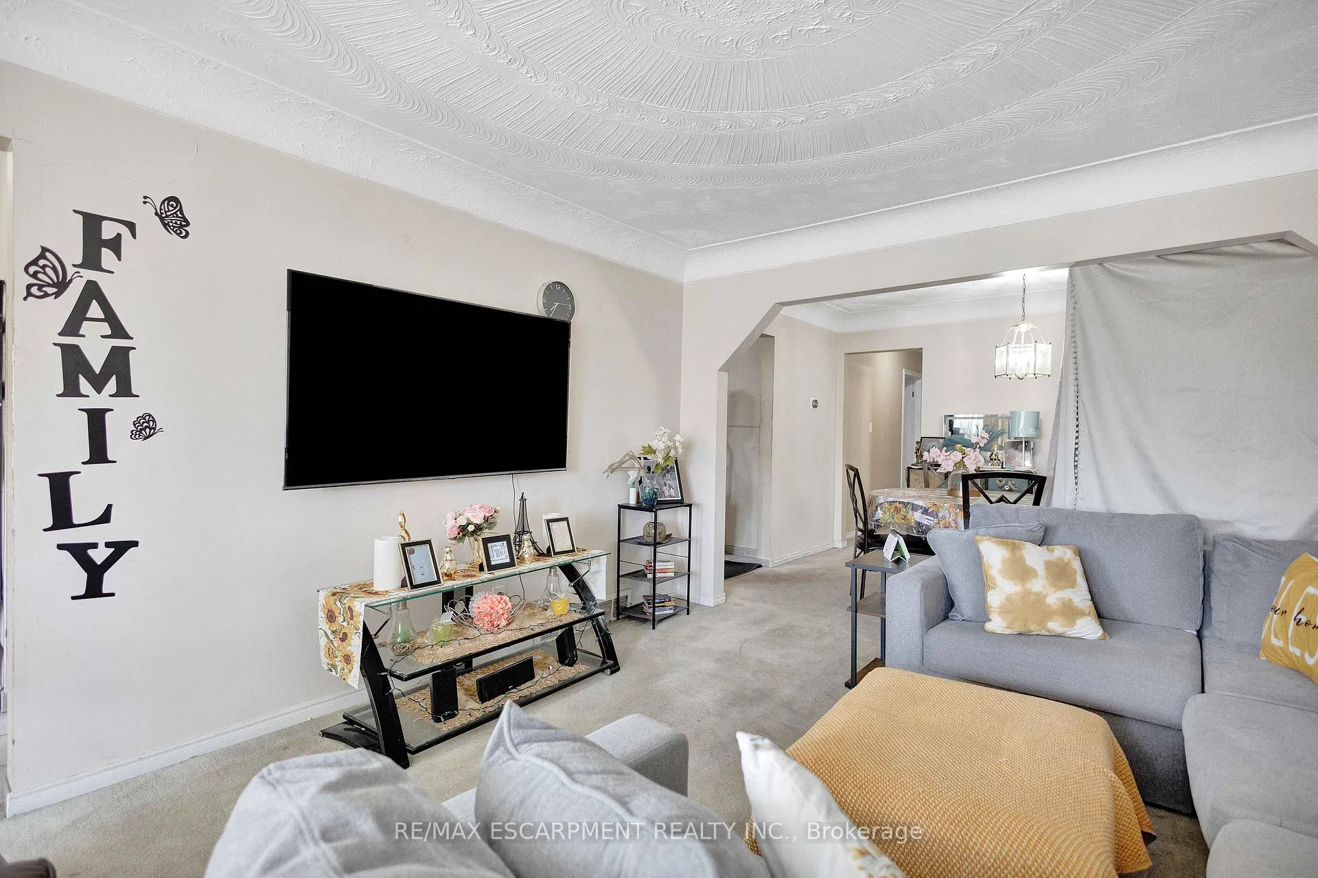 Photo 8 of 304 Celtic Drive, Hamilton, Stoney Creek — HOMEH
