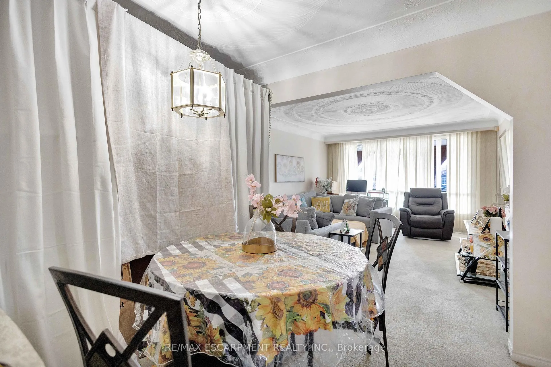 Photo 9 of 304 Celtic Drive, Hamilton, Stoney Creek — HOMEH
