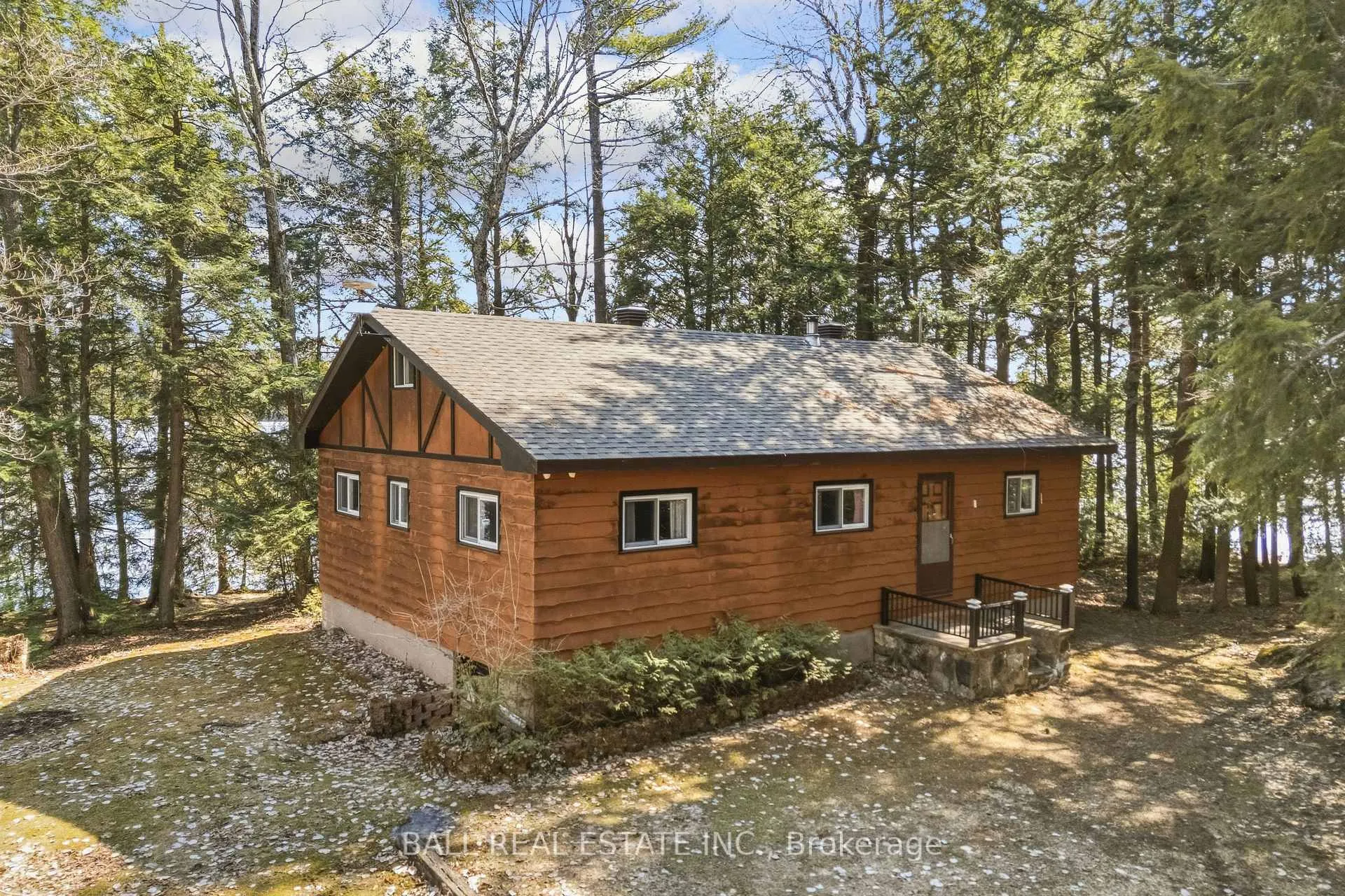 Front of 1117 Canadian Shield Crescent