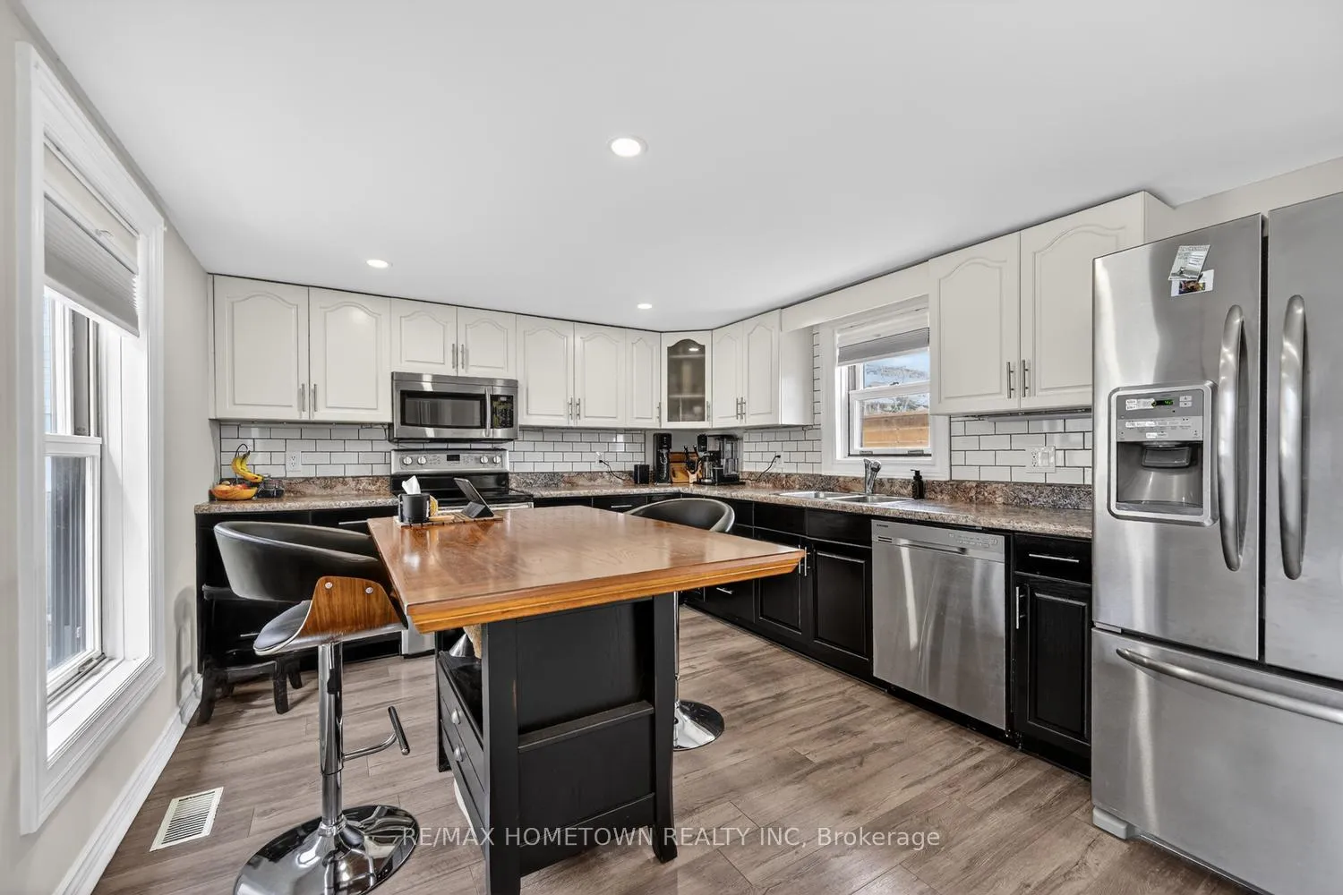Photo 3 of 80 Water Street E, Brockville — HOMEH