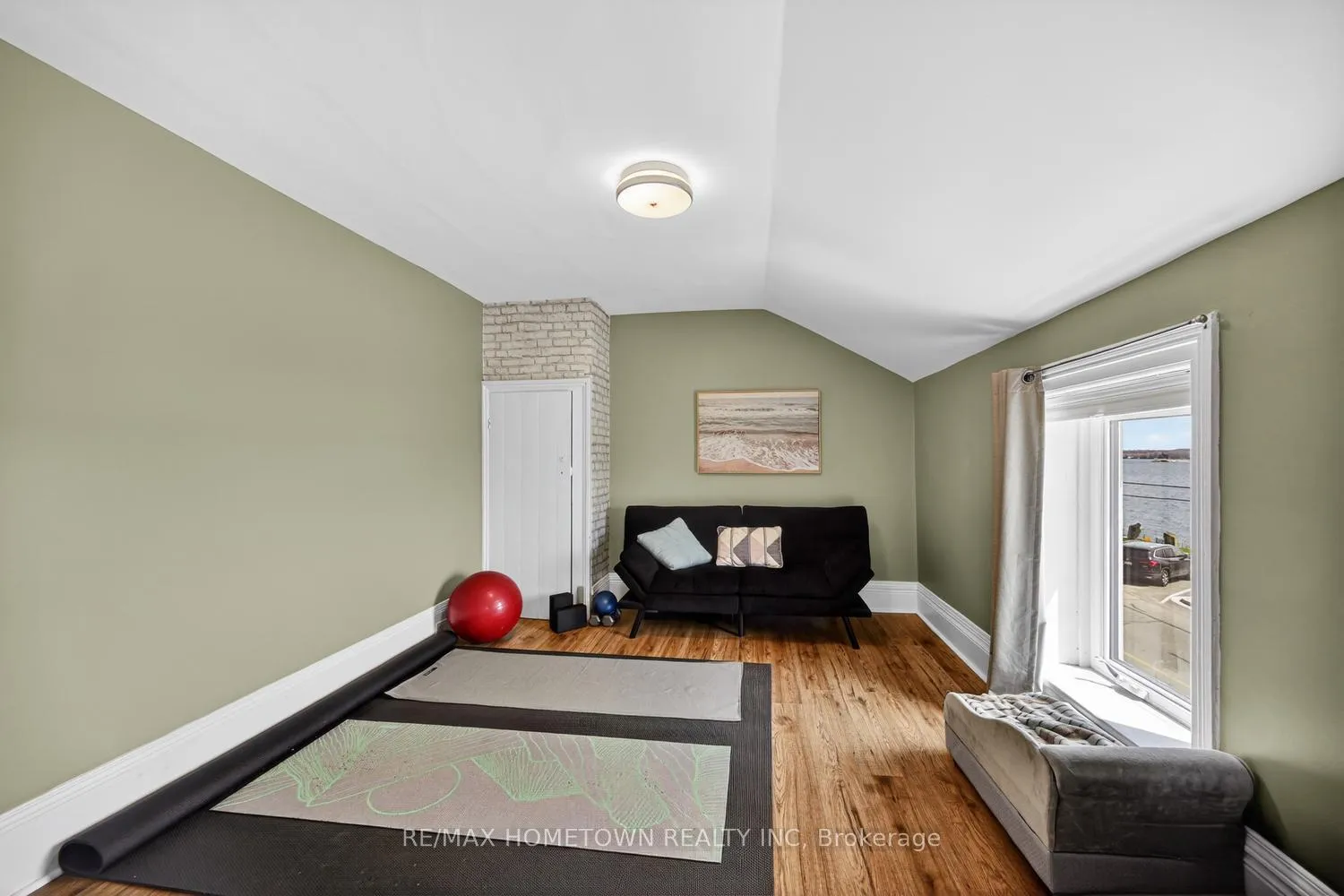 Photo 20 of 80 Water Street E, Brockville — HOMEH