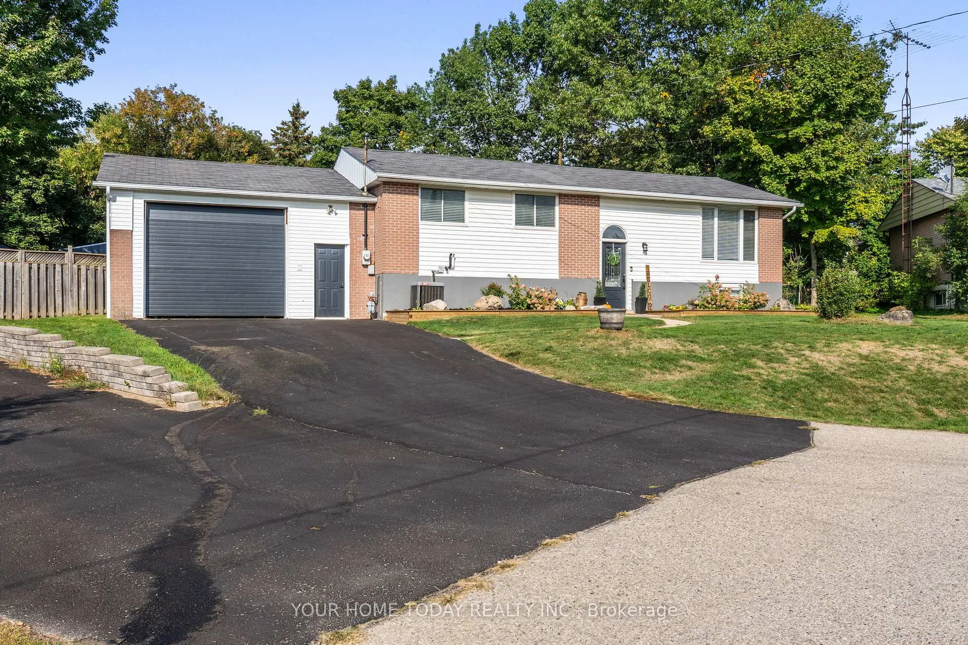 Photo 1 of 6 Ellen Crescent, Erin — HOMEH