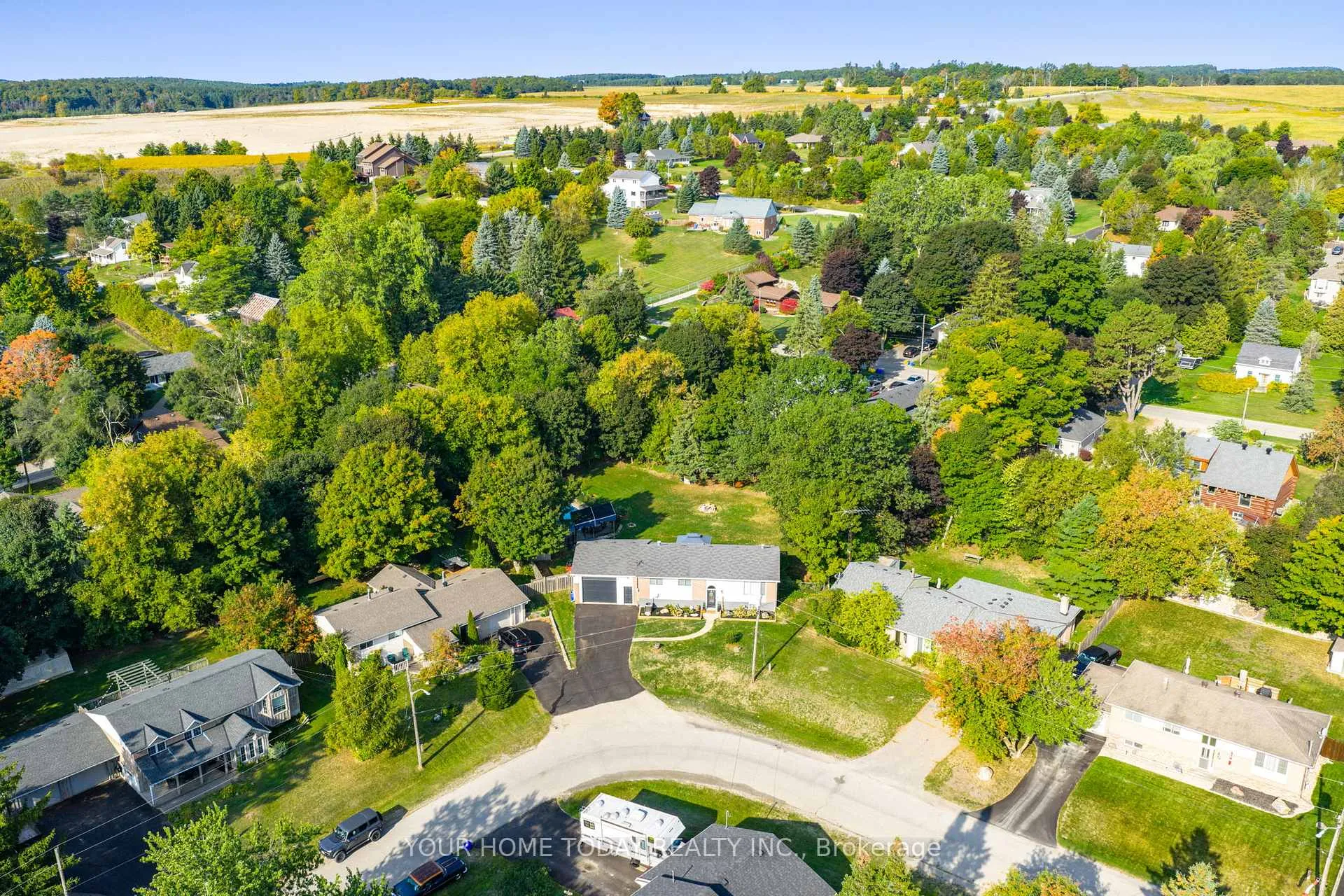 Photo 3 of 6 Ellen Crescent, Erin — HOMEH