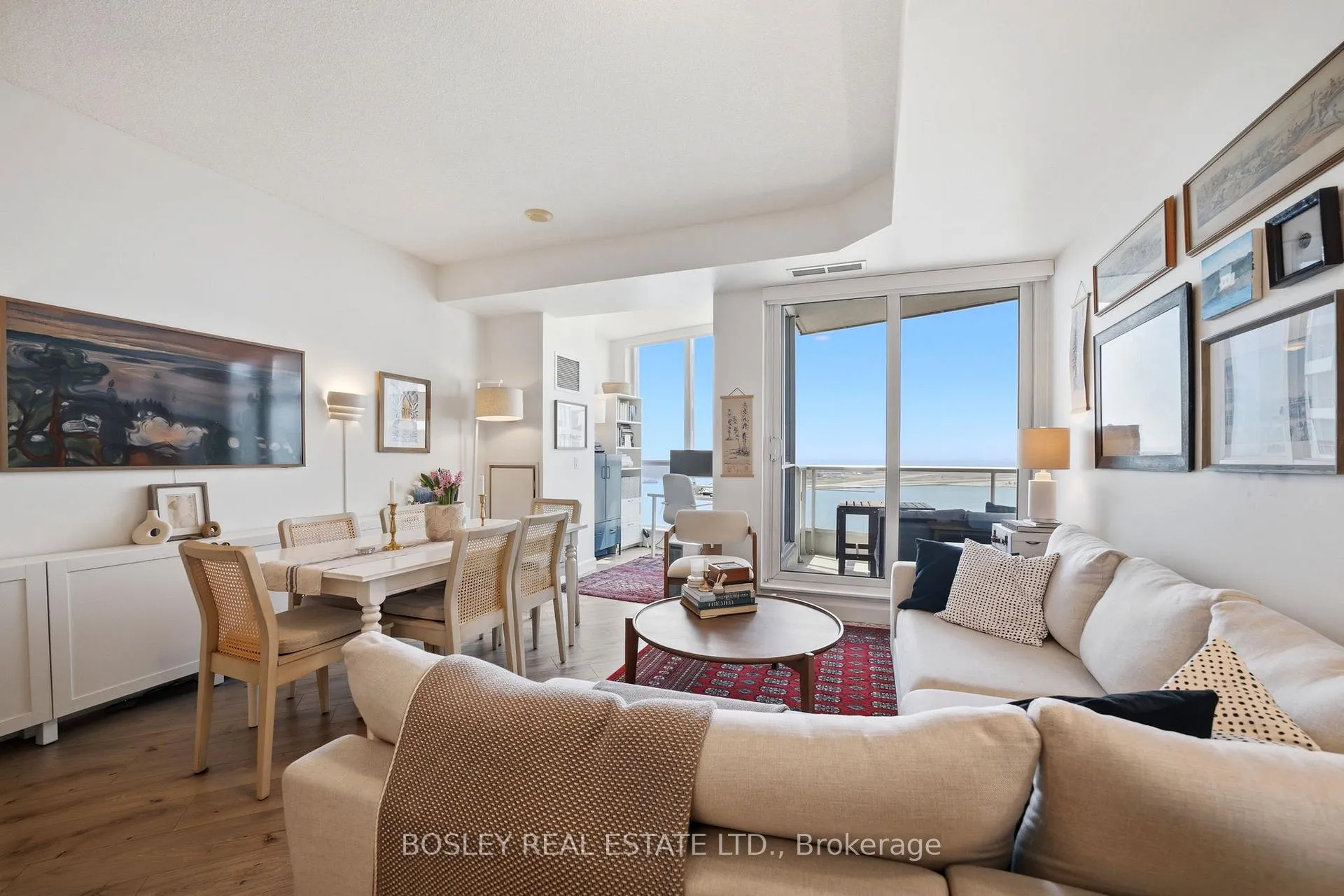 Photo 1 of Unit 2011, 218 Queens Quay W, Toronto, Waterfront Communities — HOMEH