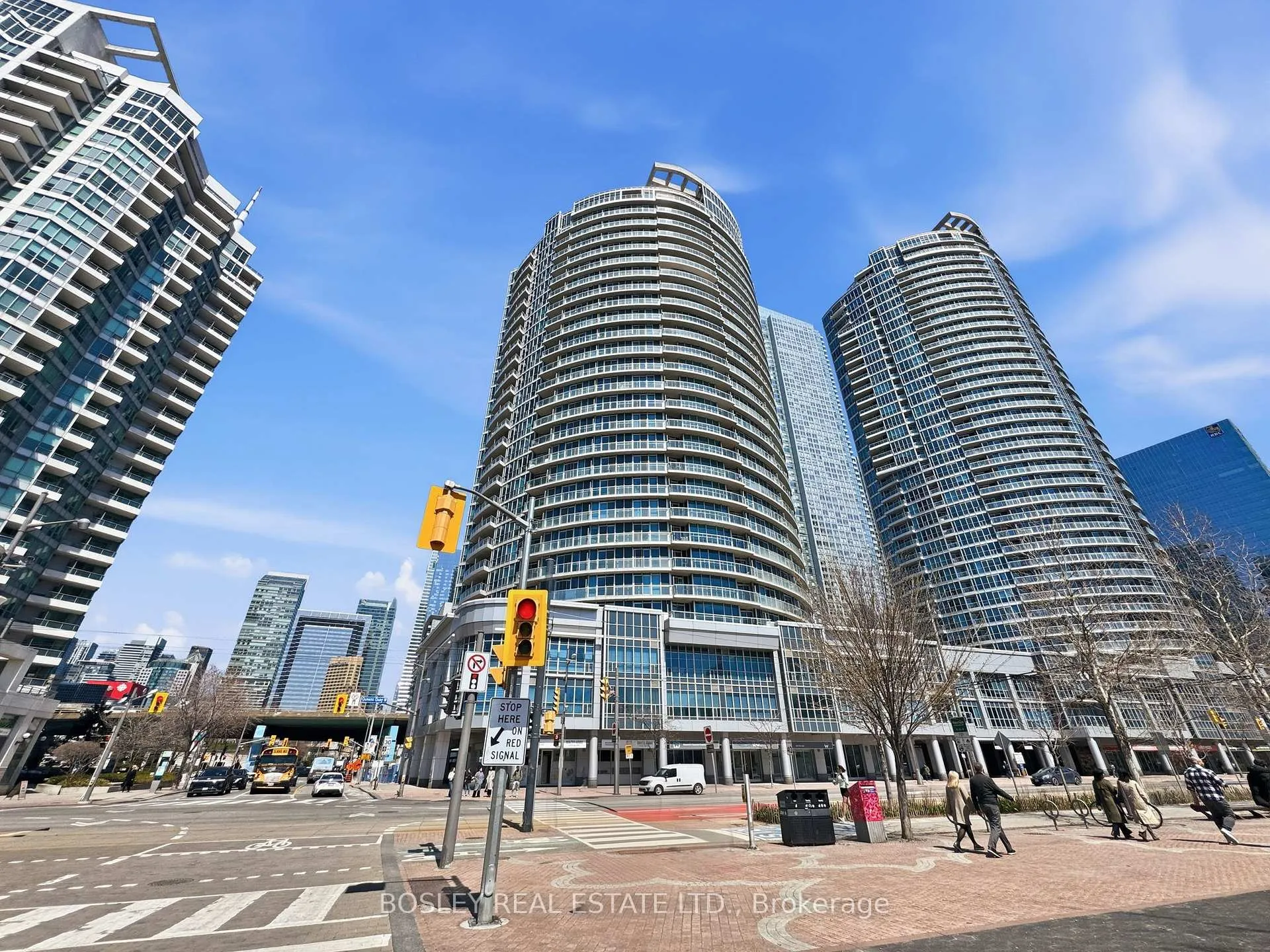 Photo 23 of Unit 2011, 218 Queens Quay W, Toronto, Waterfront Communities — HOMEH