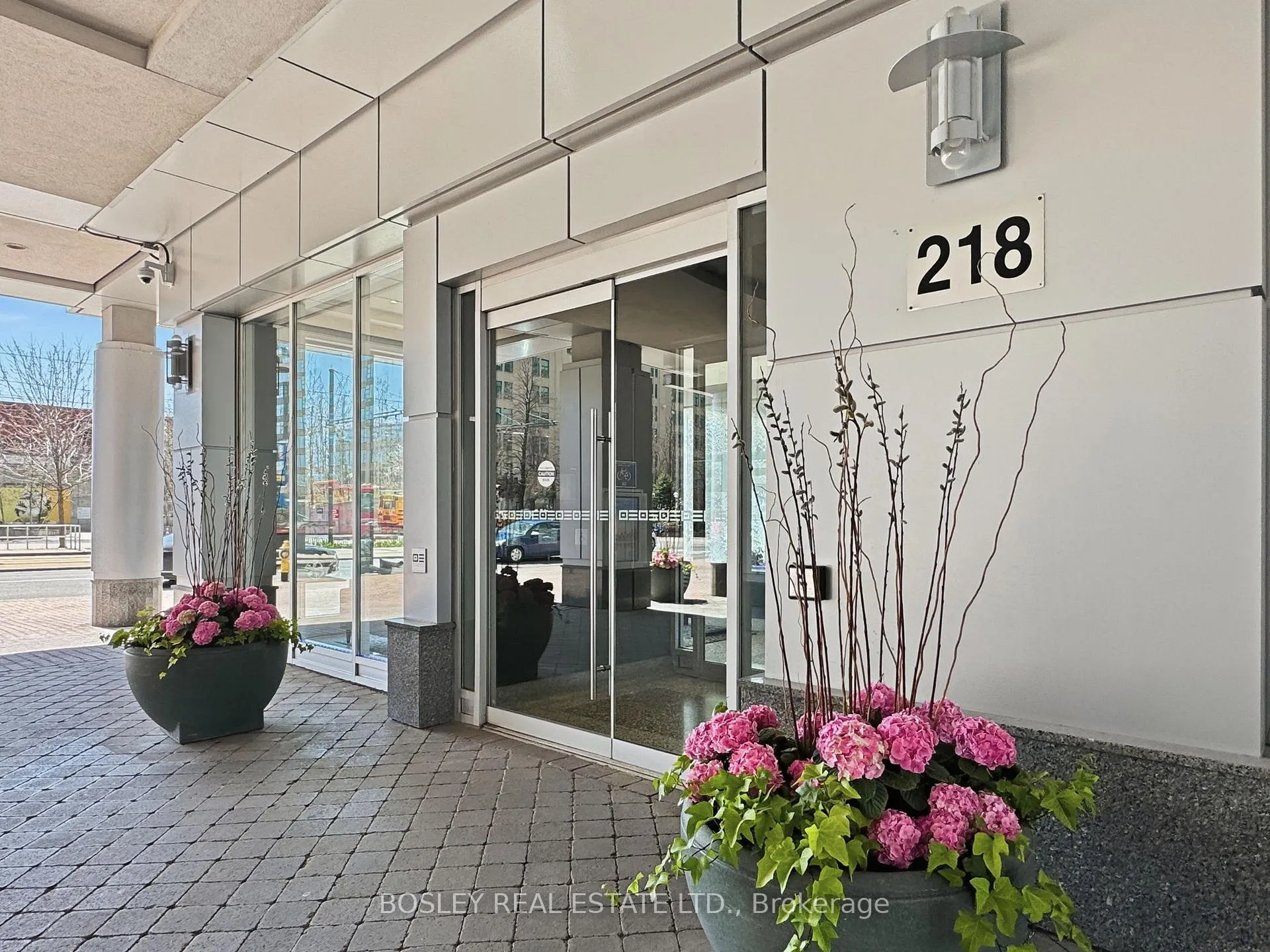 Photo 24 of Unit 2011, 218 Queens Quay W, Toronto, Waterfront Communities — HOMEH
