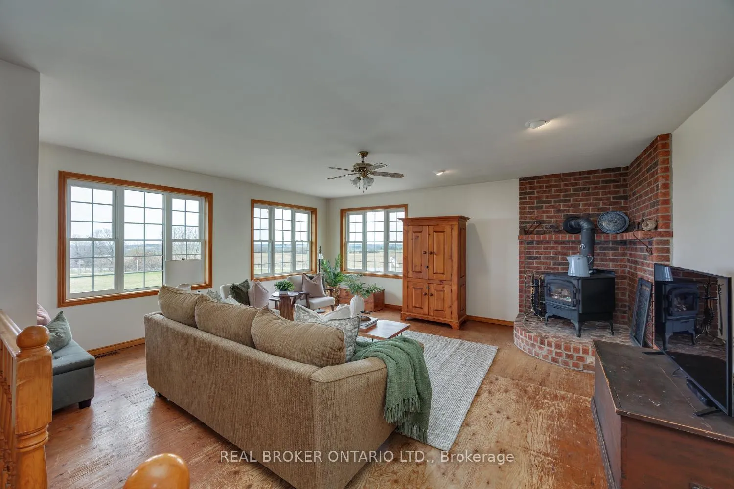Photo 9 of 2144 Concession Road 9, Clarington, Rural Clarington — HOMEH