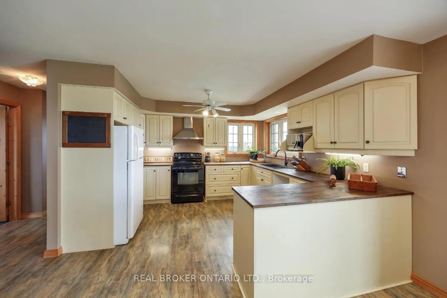 Photo 13 of 2144 Concession Road 9, Clarington, Rural Clarington — HOMEH