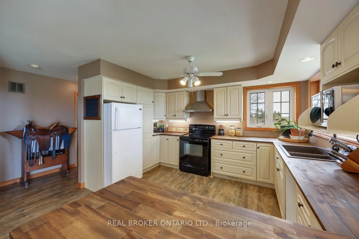 Photo 14 of 2144 Concession Road 9, Clarington, Rural Clarington — HOMEH