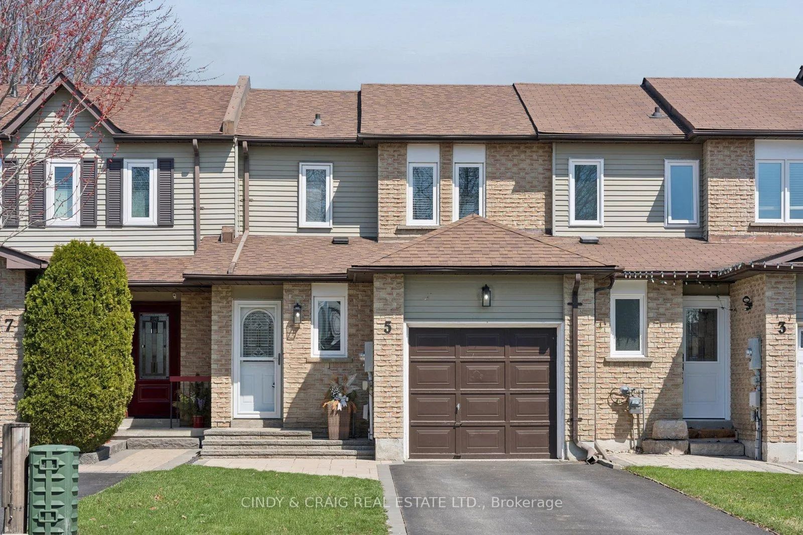 Photo 1 of 5 Mcmann Crescent, Clarington, Courtice — HOMEH