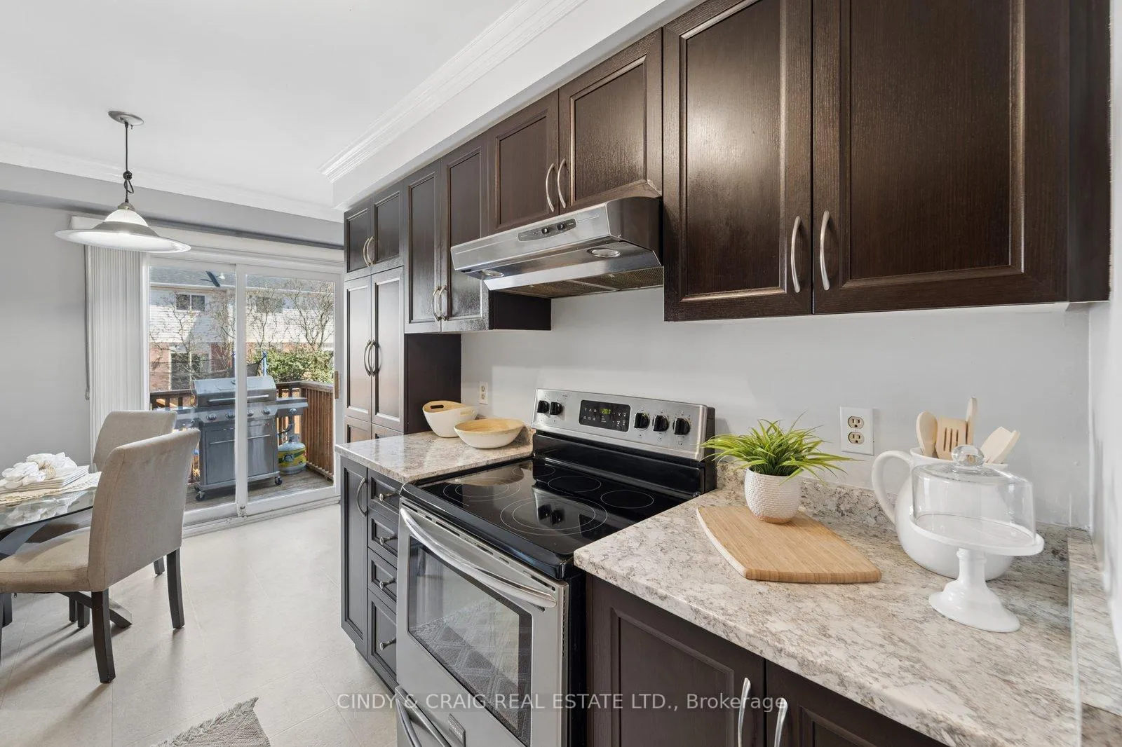 Photo 7 of 5 Mcmann Crescent, Clarington, Courtice — HOMEH