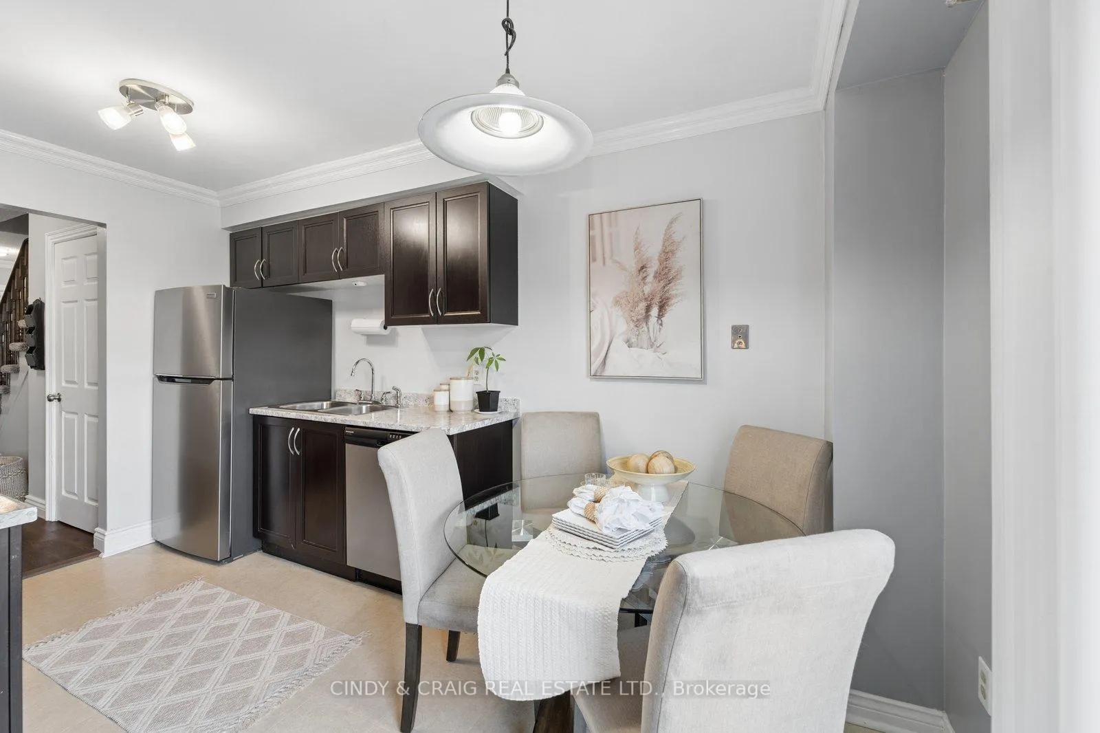 Photo 8 of 5 Mcmann Crescent, Clarington, Courtice — HOMEH