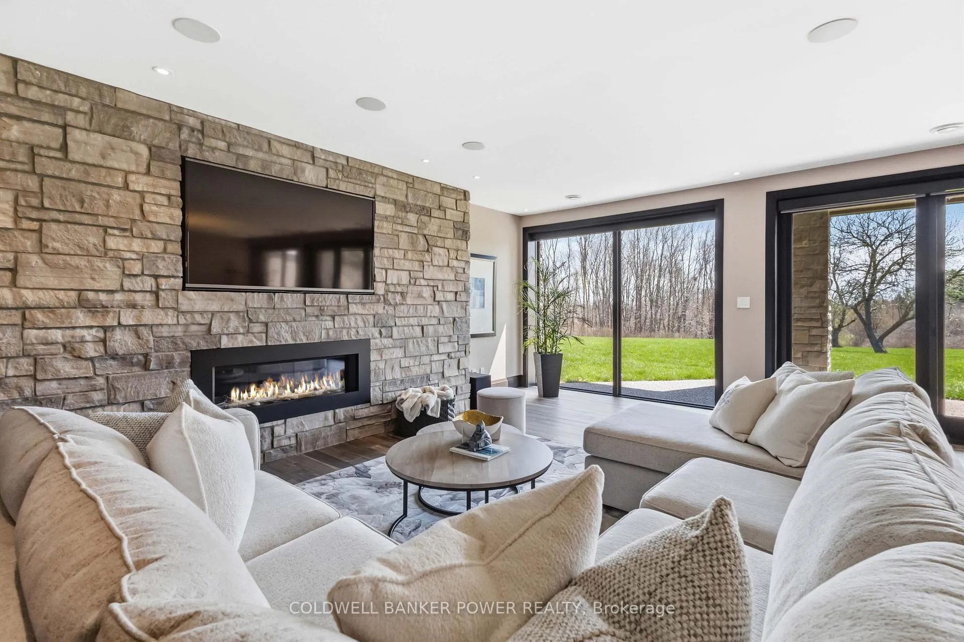 Photo 36 of 10231 Melrose Drive, Middlesex Centre, Rural Middlesex Centre — HOMEH